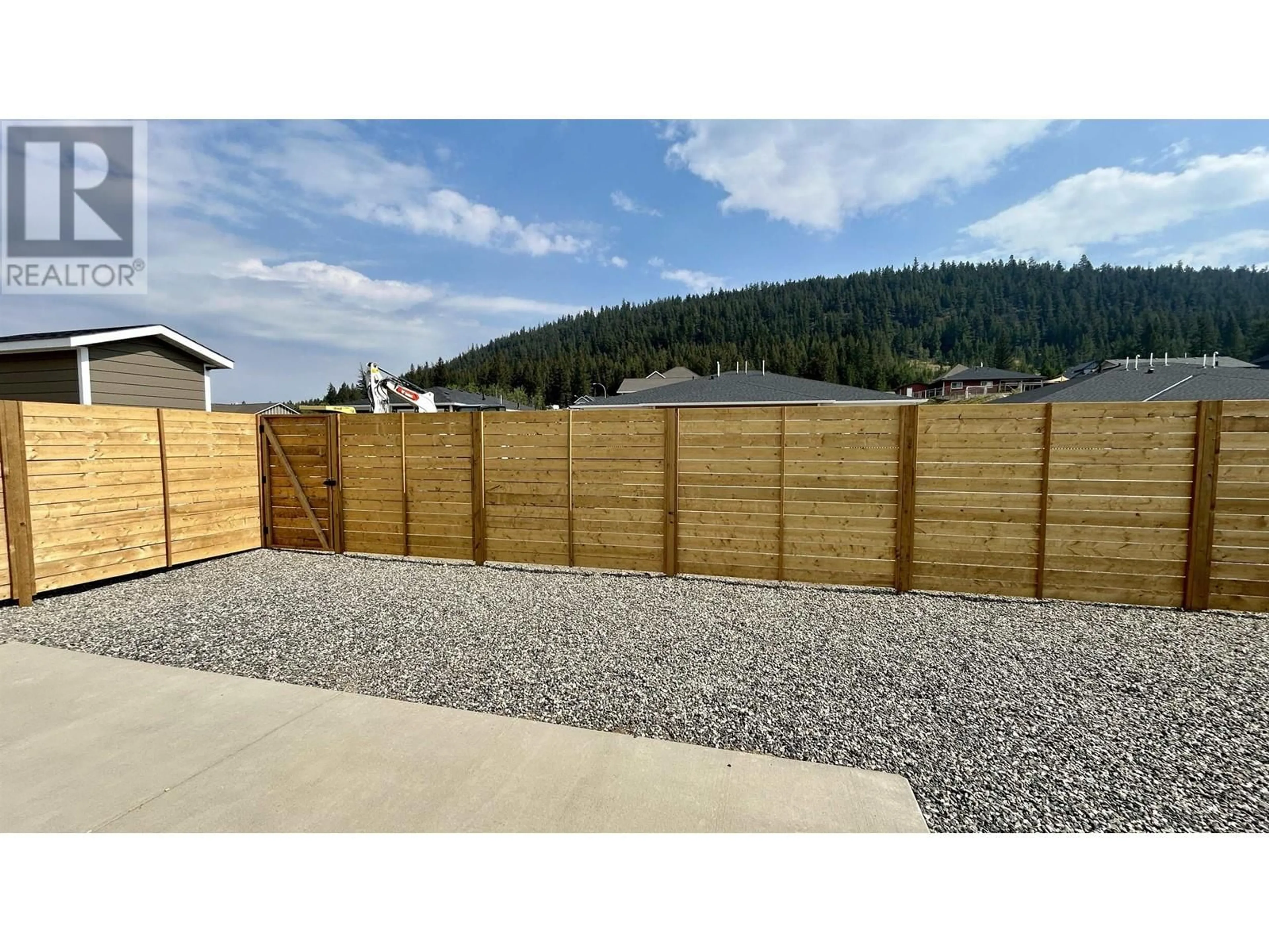Patio, mountain view for 19 - 105 FOREST RIDGE ROAD, 100 Mile House British Columbia V0K2E0