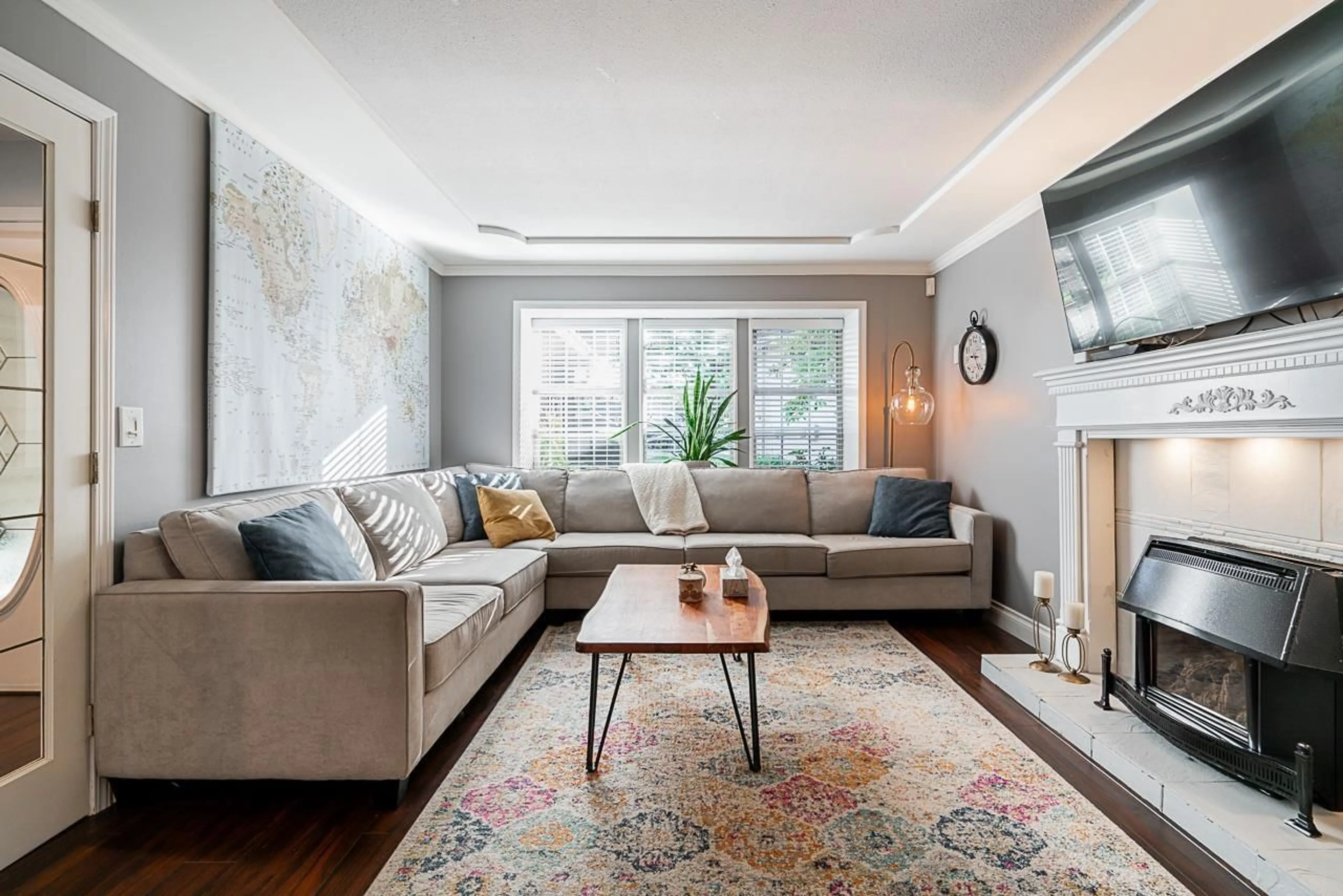 Living room with furniture, unknown for 20552 96A, Langley British Columbia V1M2H3
