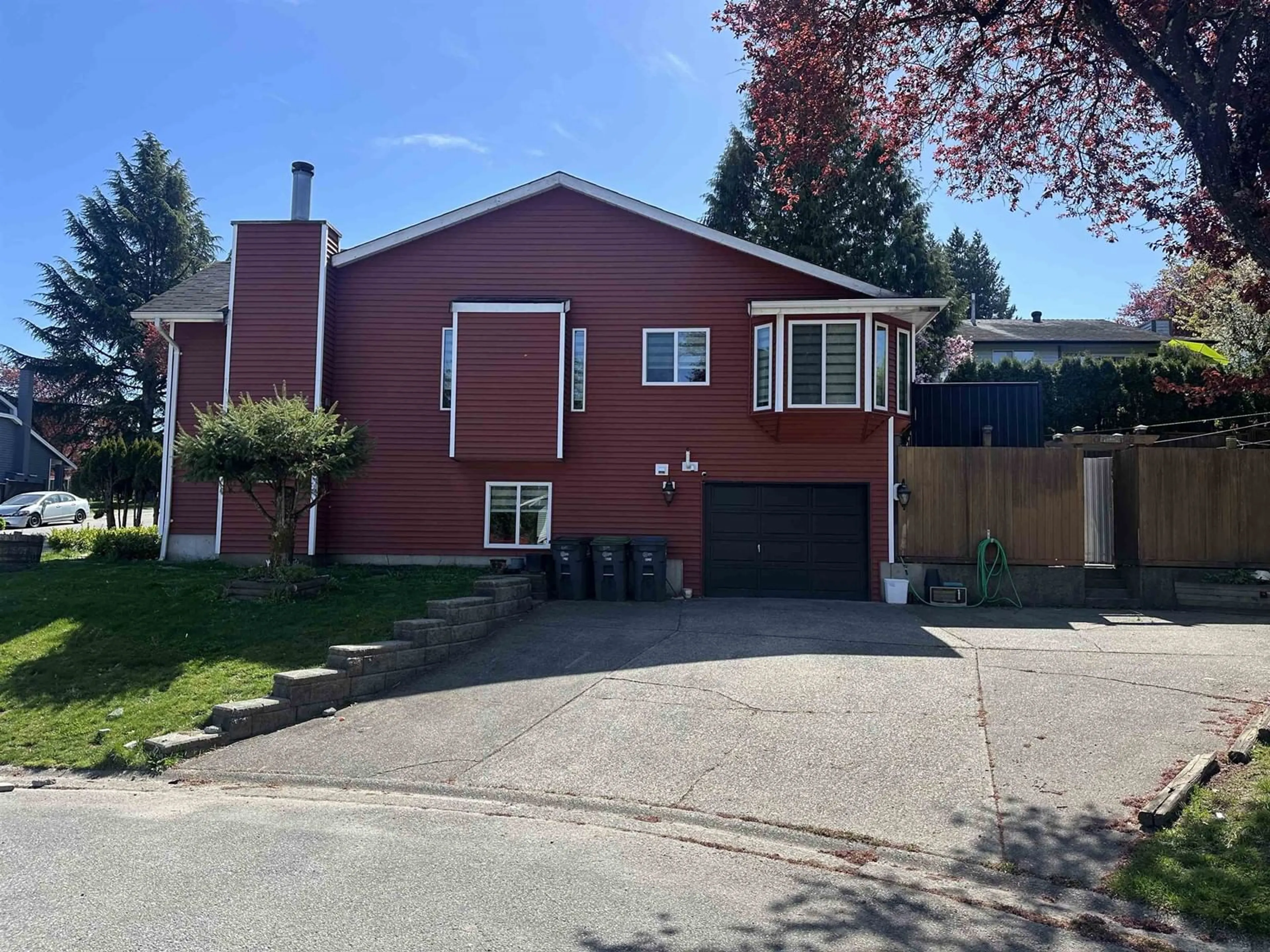 Home with vinyl exterior material, street for 8045 138A, Surrey British Columbia V3W9B3