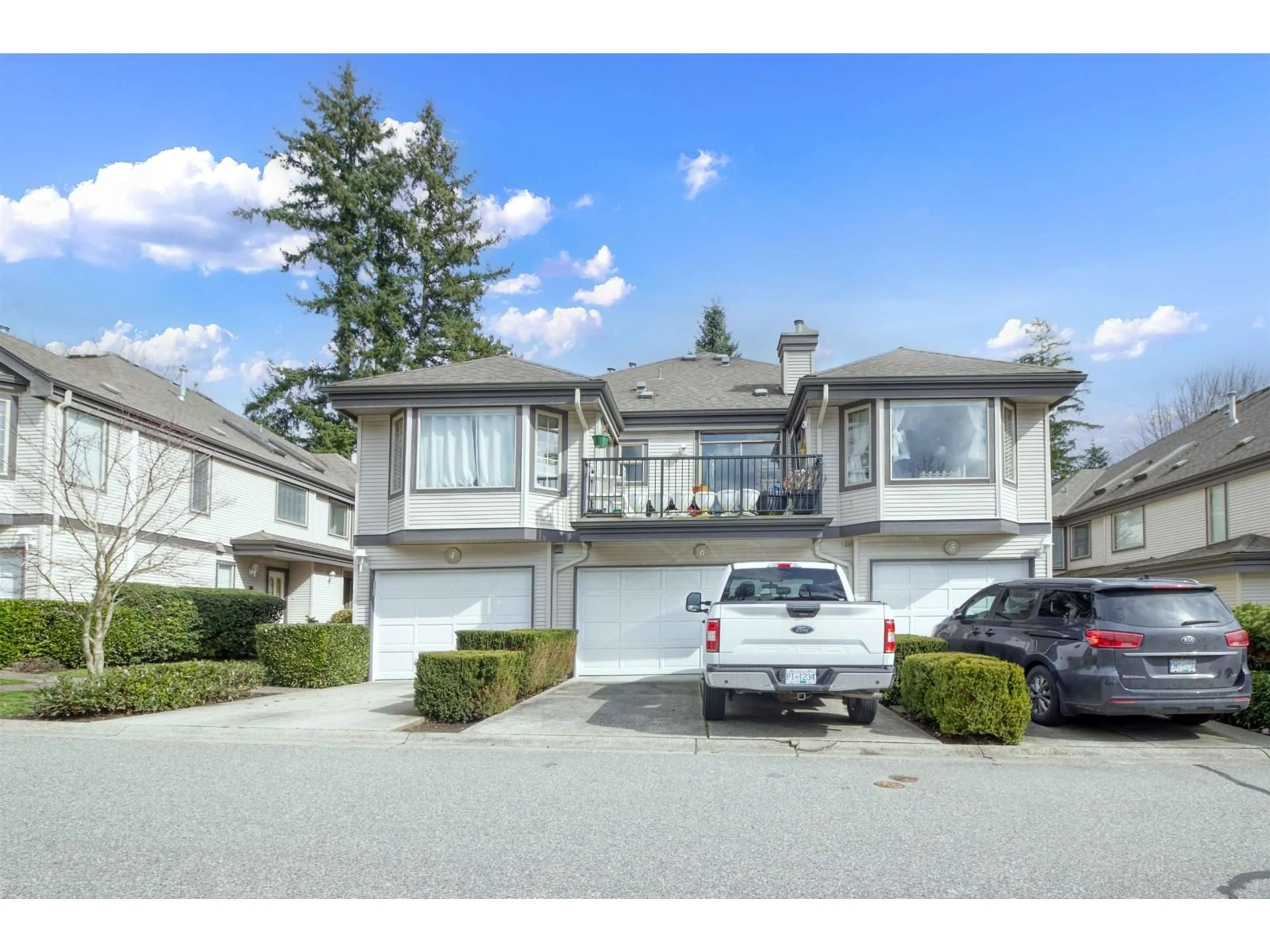A pic from outside/outdoor area/front of a property/back of a property/a pic from drone, street for 6 - 15840 84, Surrey British Columbia V4N0W4