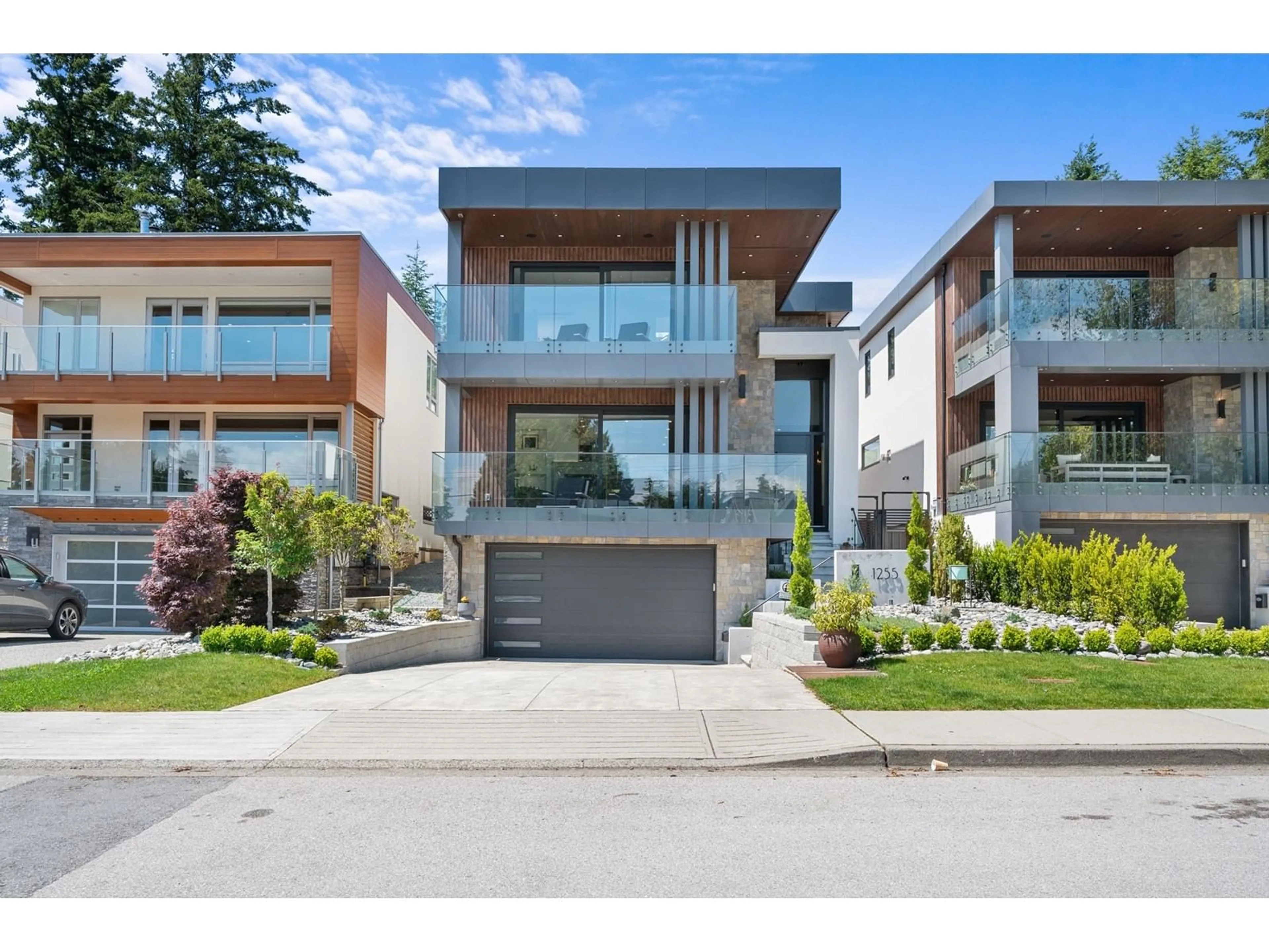 Home with brick exterior material, street for 1255 KENT, White Rock British Columbia V4B4T6