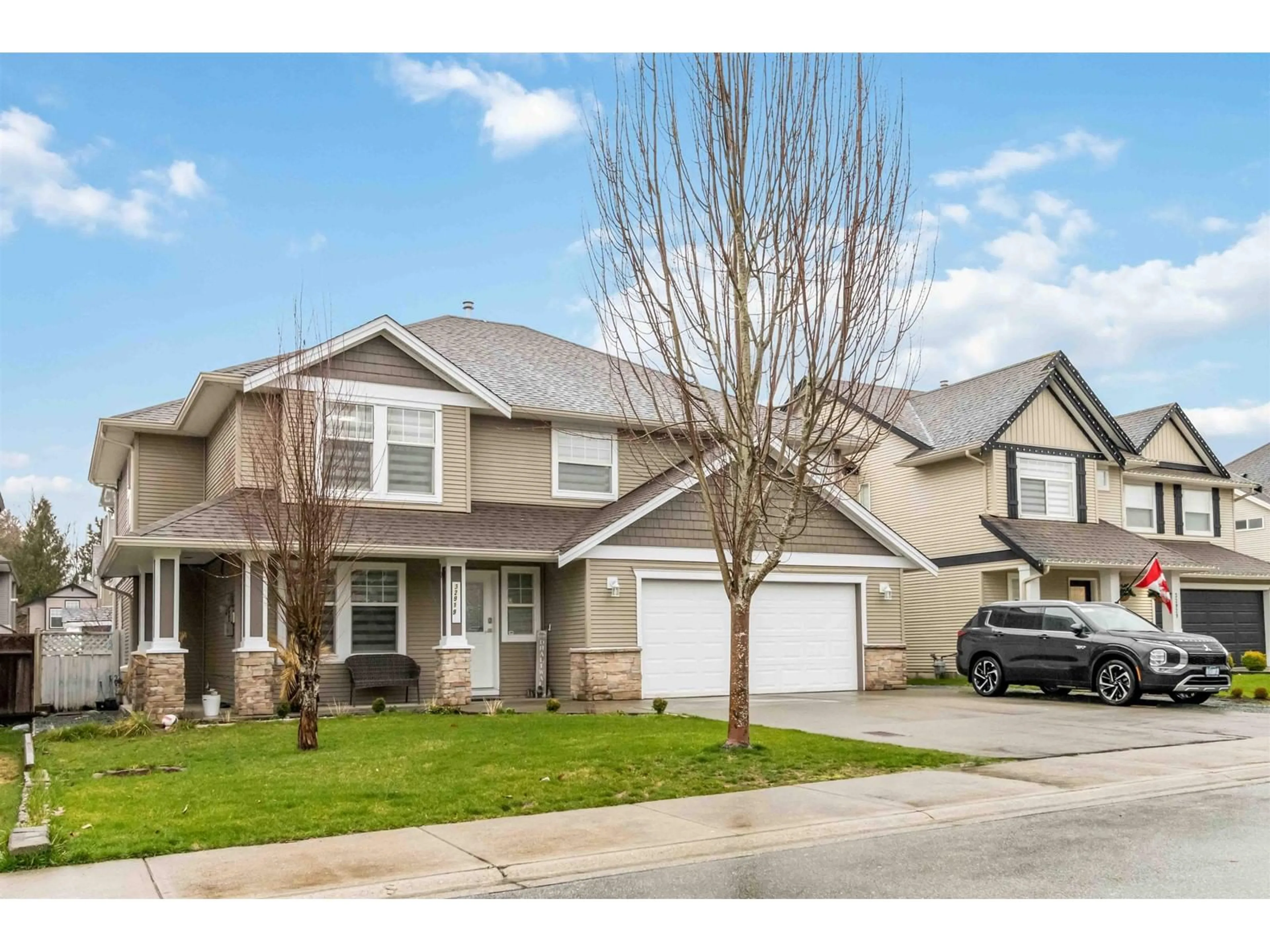 Home with vinyl exterior material, street for 32919 DESBRISAY, Mission British Columbia V2V7R2