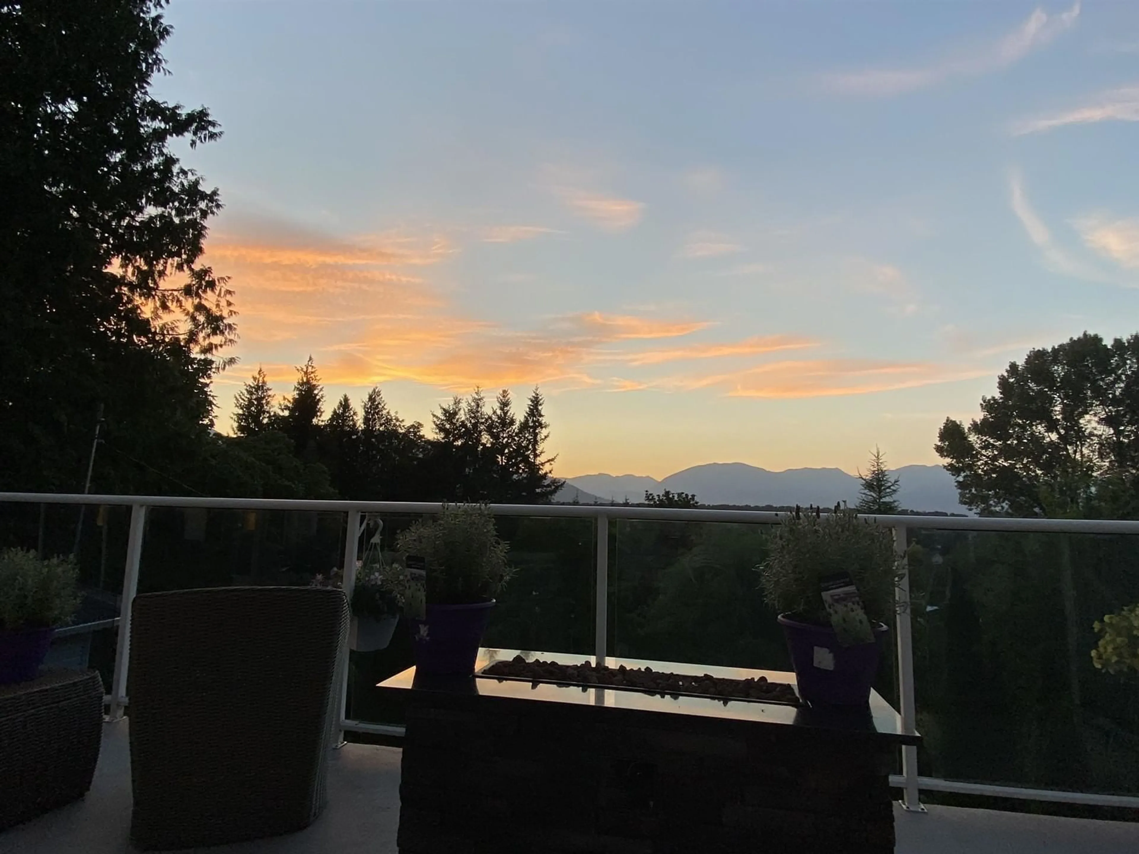 Patio, mountain view for 42602 MAJUBA HILL ROAD, Yarrow British Columbia V2R5H3