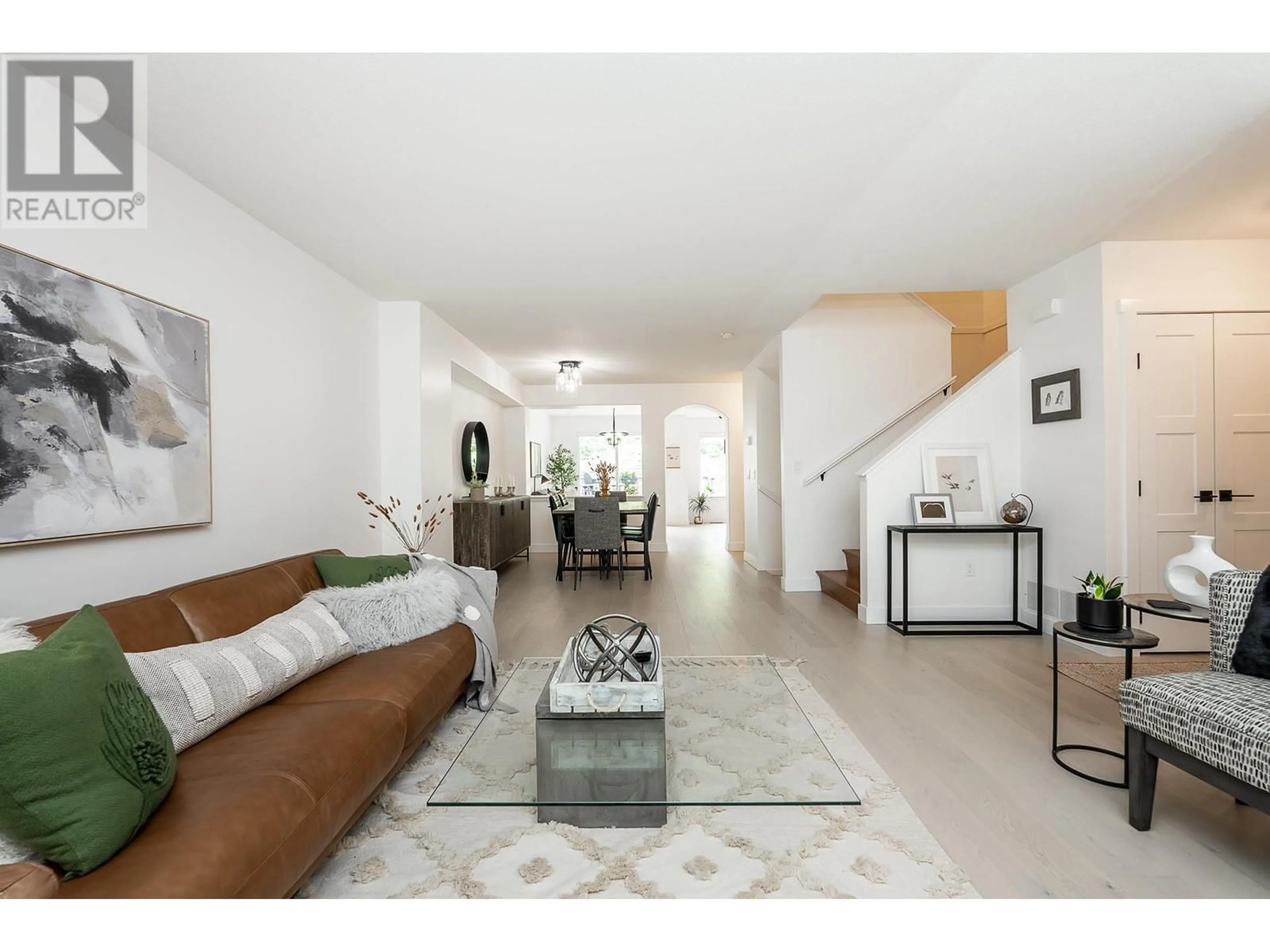 Living room with furniture, unknown for 47 - 2351 PARKWAY BOULEVARD, Coquitlam British Columbia V3E3P2