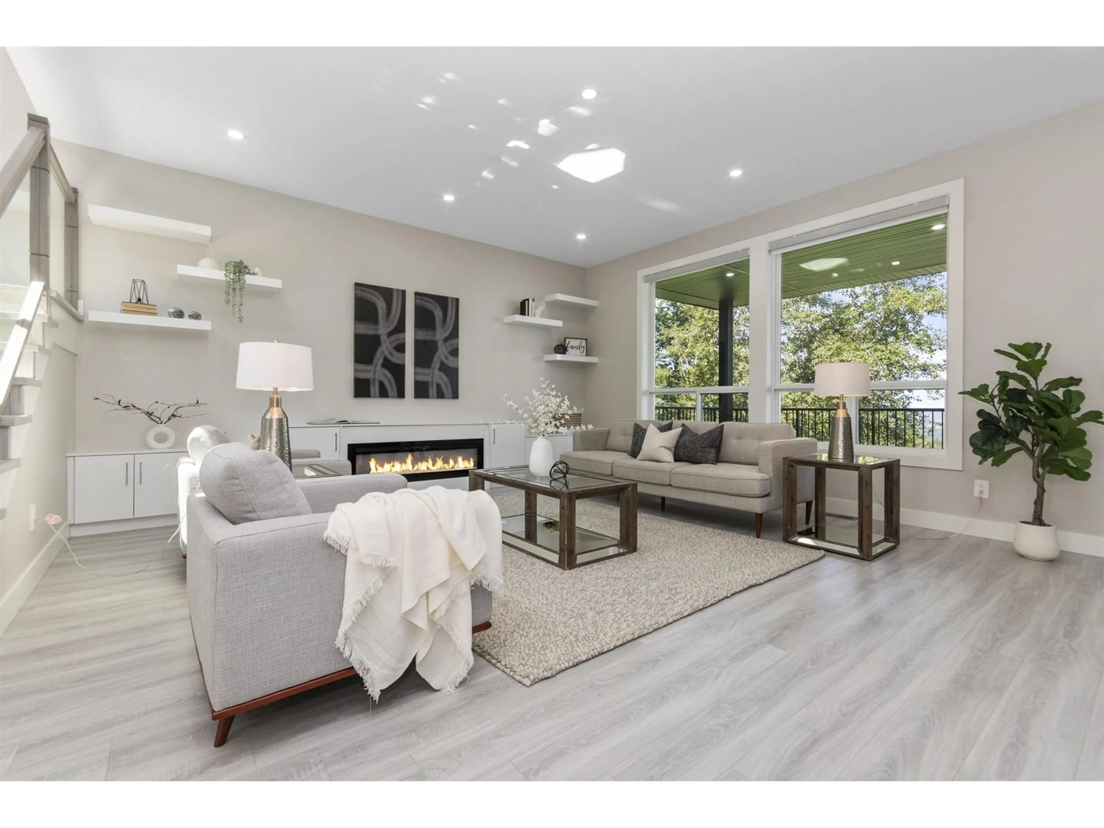 Living room with furniture, wood/laminate floor for 4 - 5988 LINDEMAN STREET, Chilliwack British Columbia V2R0R9