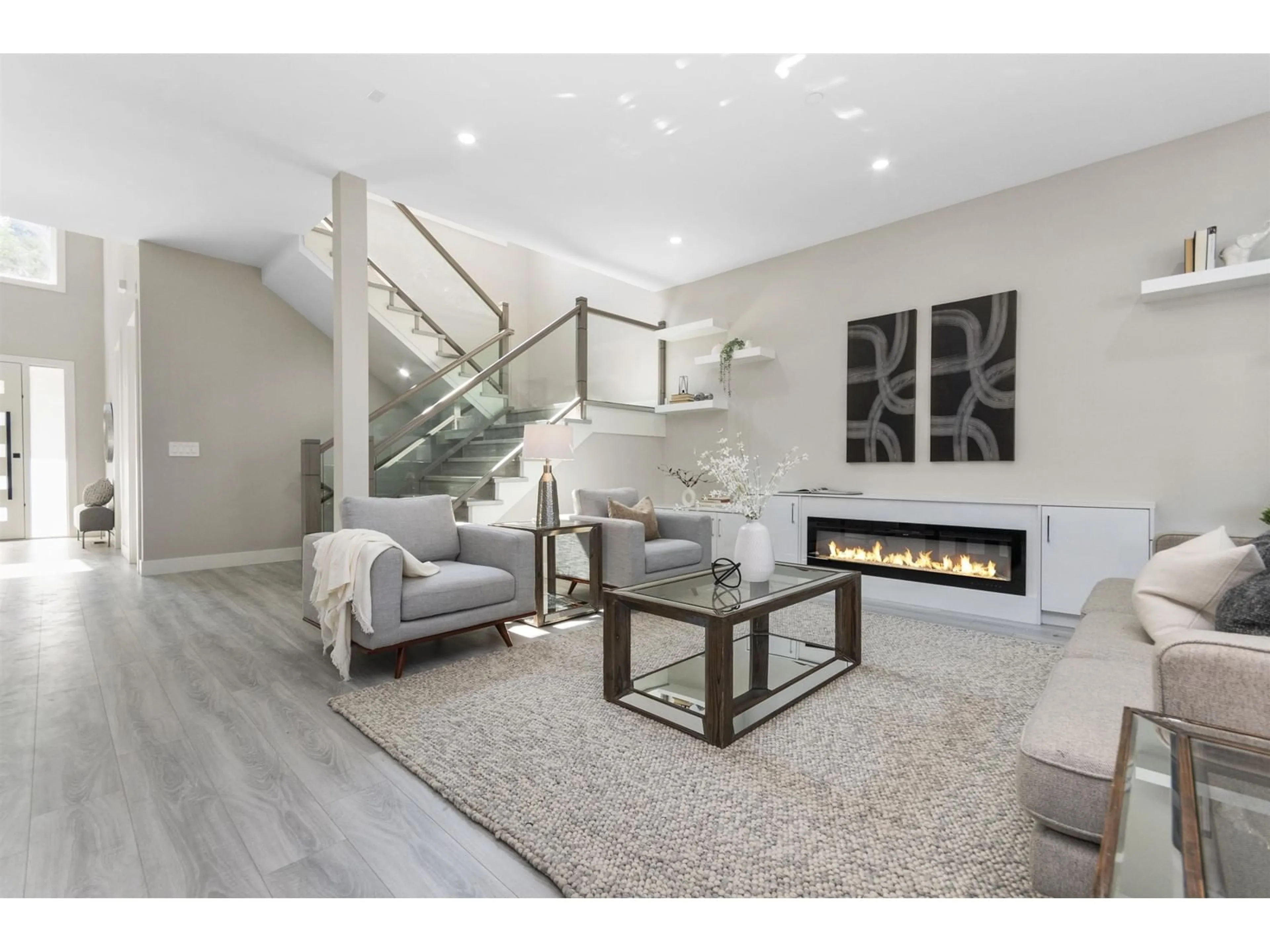 Living room with furniture, unknown for 4 - 5988 LINDEMAN STREET, Chilliwack British Columbia V2R0R9