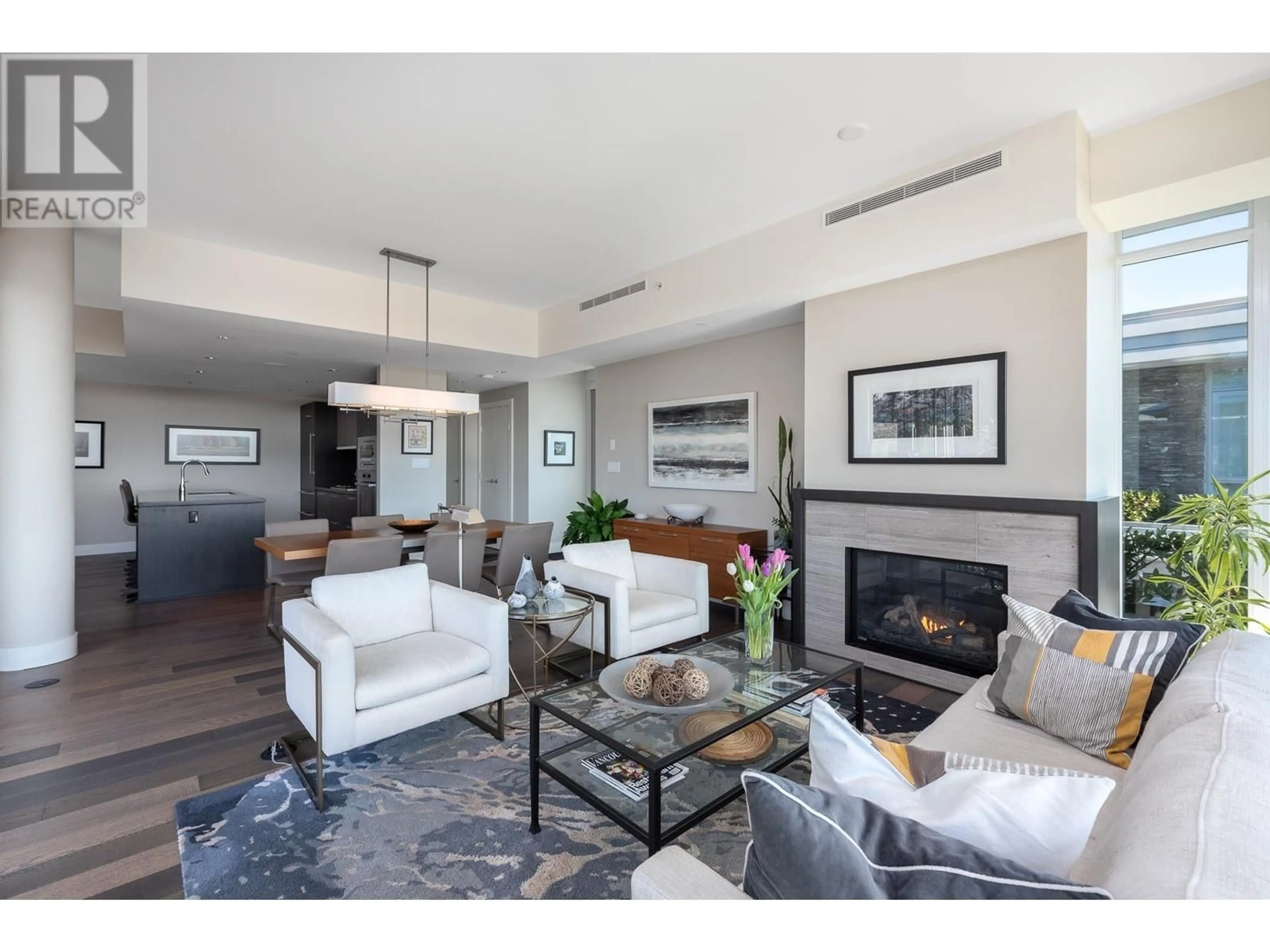 Living room with furniture, unknown for 501 - 918 KEITH ROAD, West Vancouver British Columbia V7T1M3