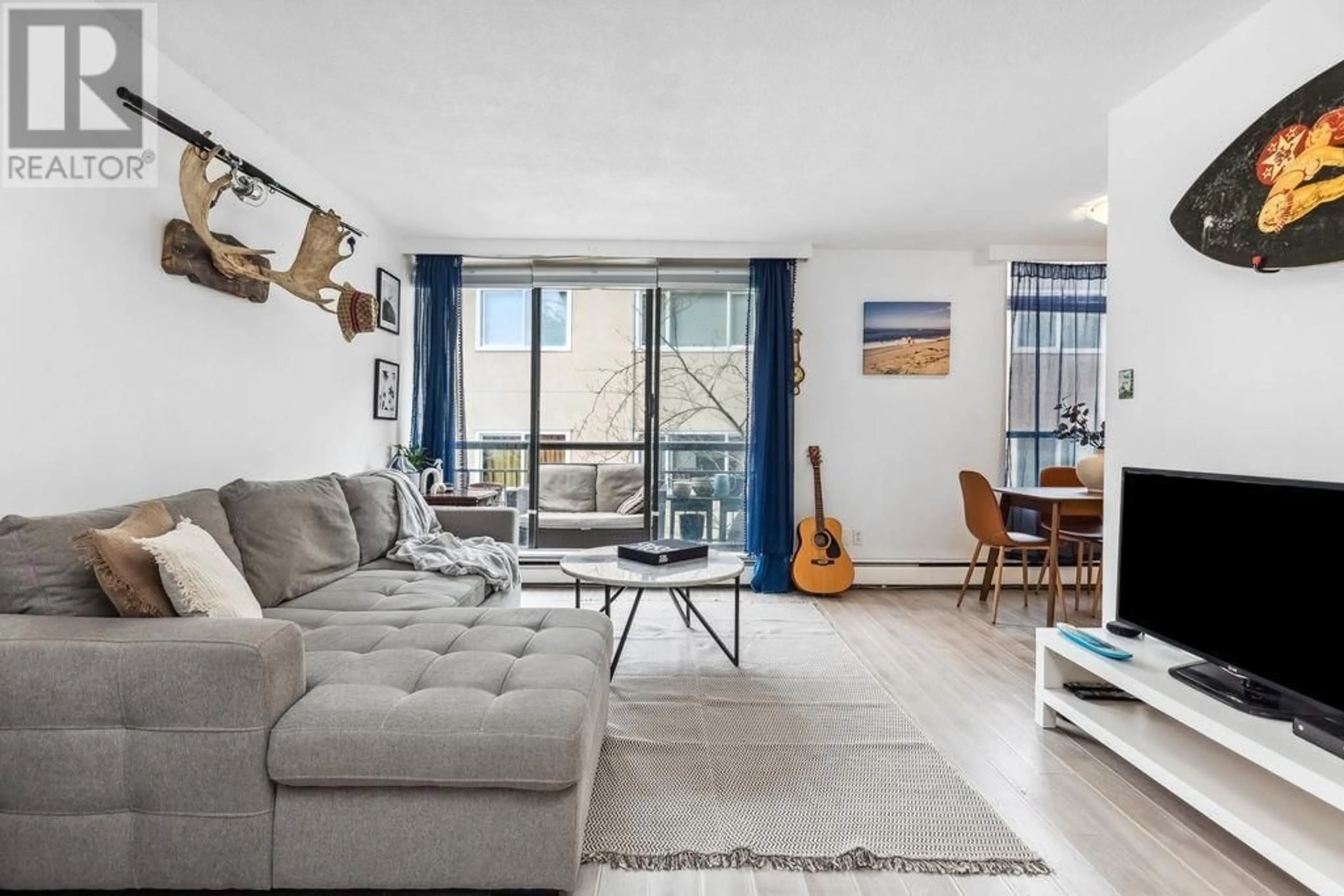 Living room with furniture, unknown for 207 - 1720 BARCLAY STREET, Vancouver British Columbia V6G1K4