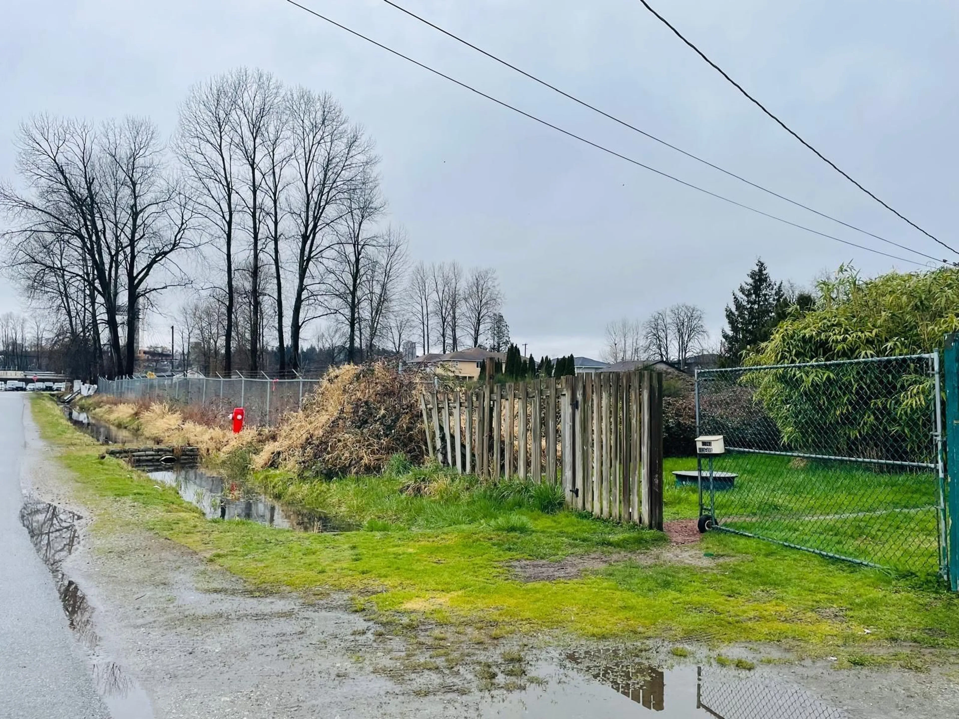 A pic of a room for 12463 112A, Surrey British Columbia V3V3L2