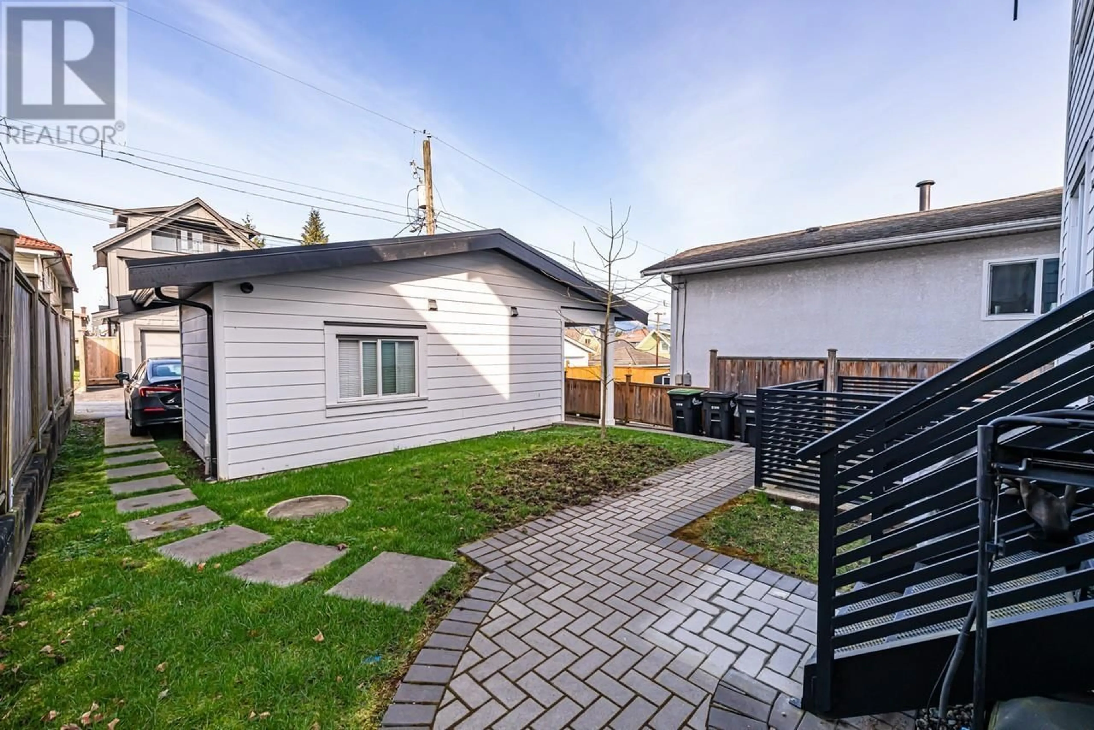 Patio, street for 1155 RENFREW STREET, Vancouver British Columbia V5K4C1