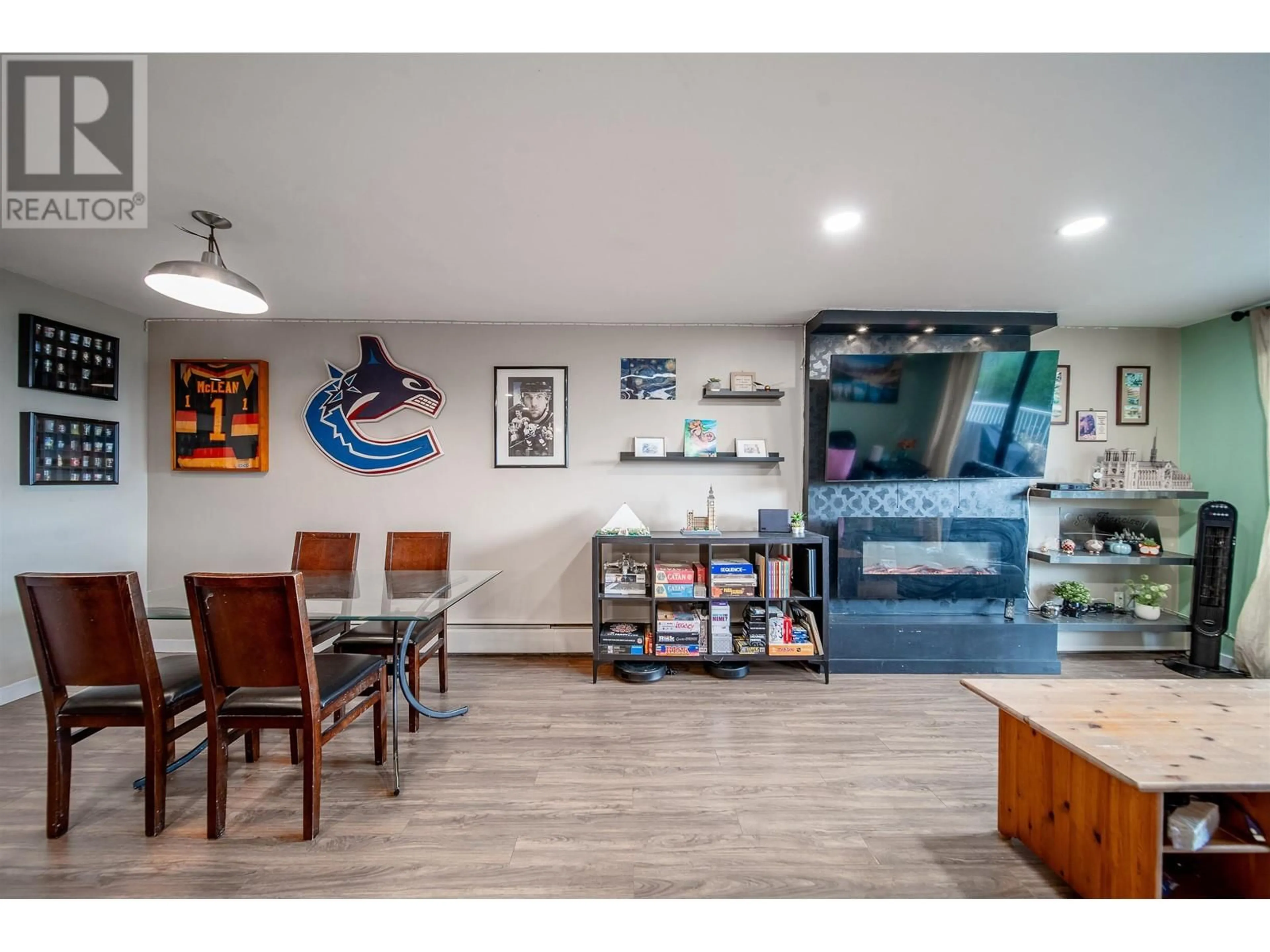 Unknown for 109 - 5340 HASTINGS STREET, Burnaby British Columbia V5B1R1