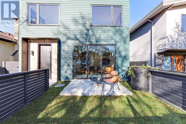 1 2709 NAPIER STREET, Vancouver 2