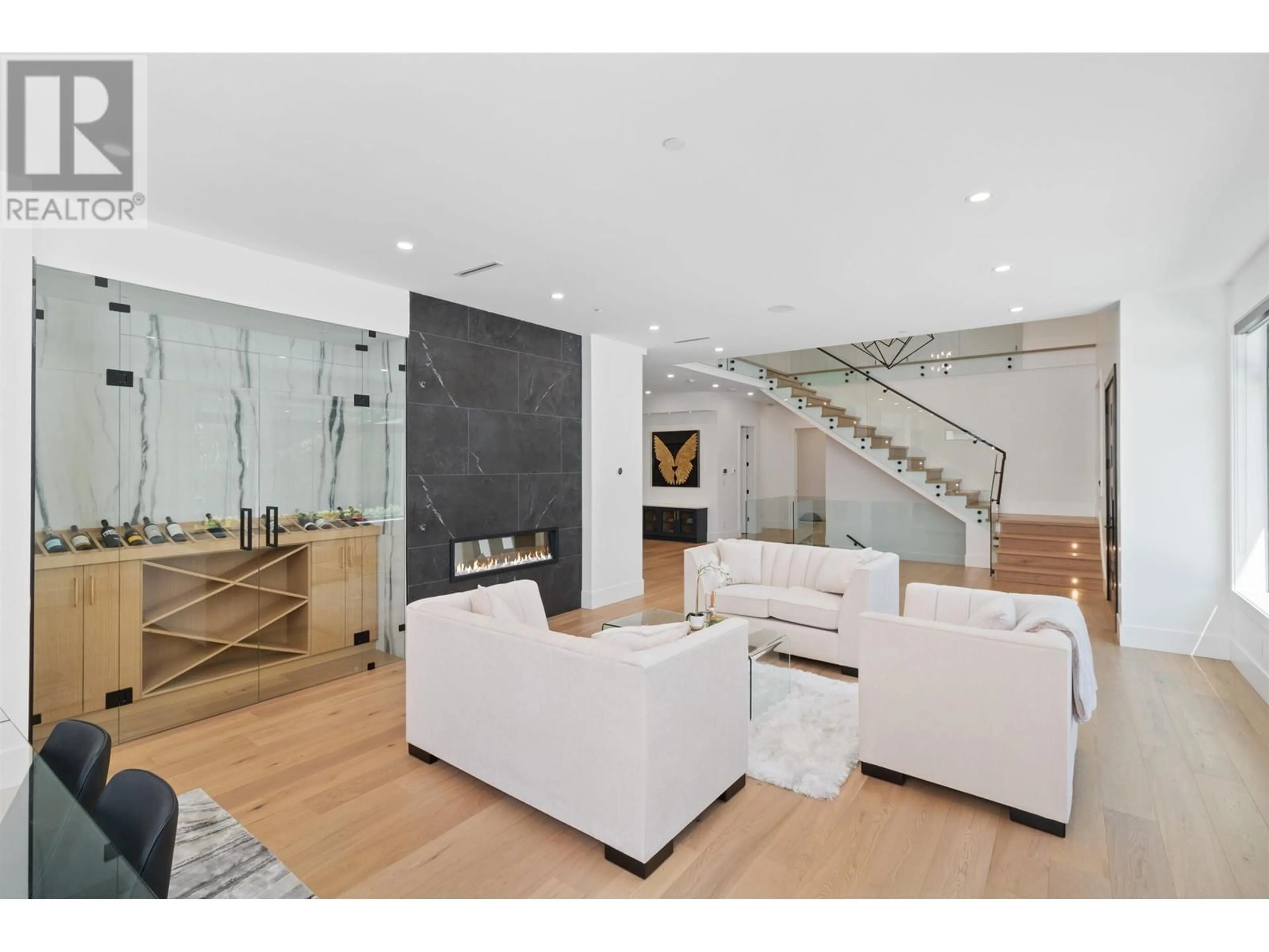 Unknown for 565 MATHERS AVENUE, West Vancouver British Columbia V7S1H4