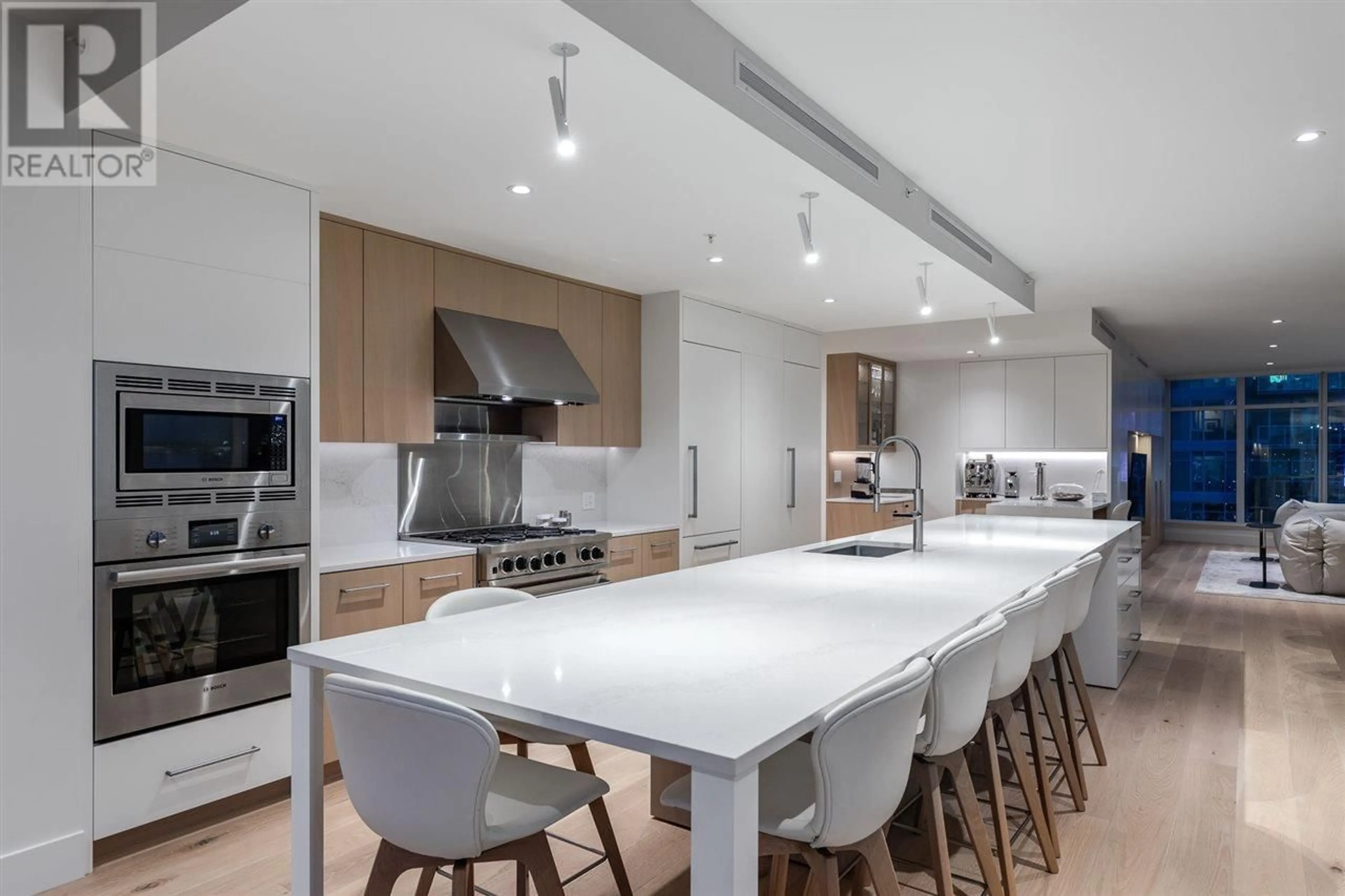 Contemporary kitchen, unknown for 405 - 175 VICTORY SHIP WAY, North Vancouver British Columbia V7L0G1