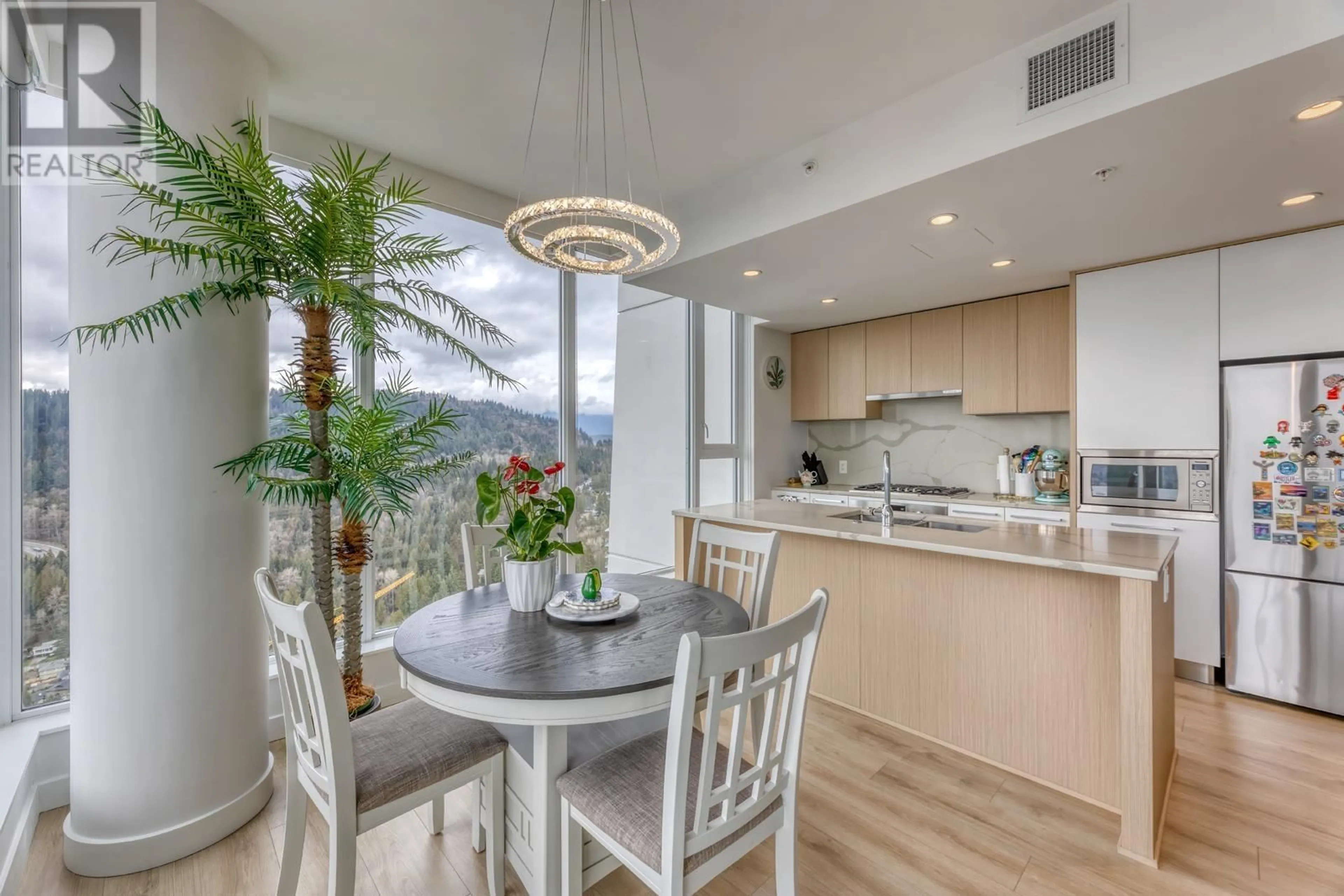 Unknown for 3001 - 567 CLARKE ROAD, Coquitlam British Columbia V3J0K7