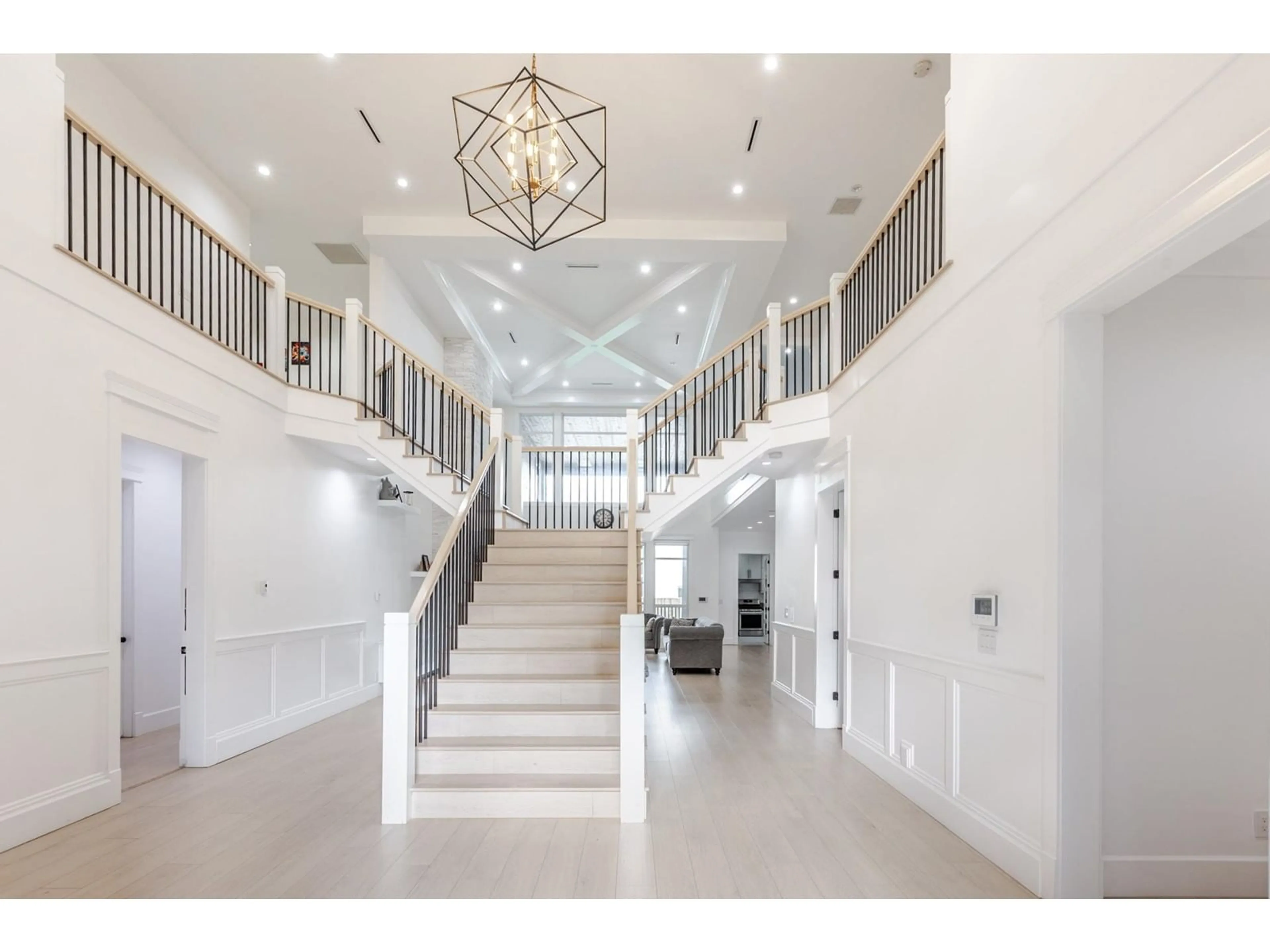Indoor foyer for 23697 OLD YALE, Langley British Columbia V2Z2K4