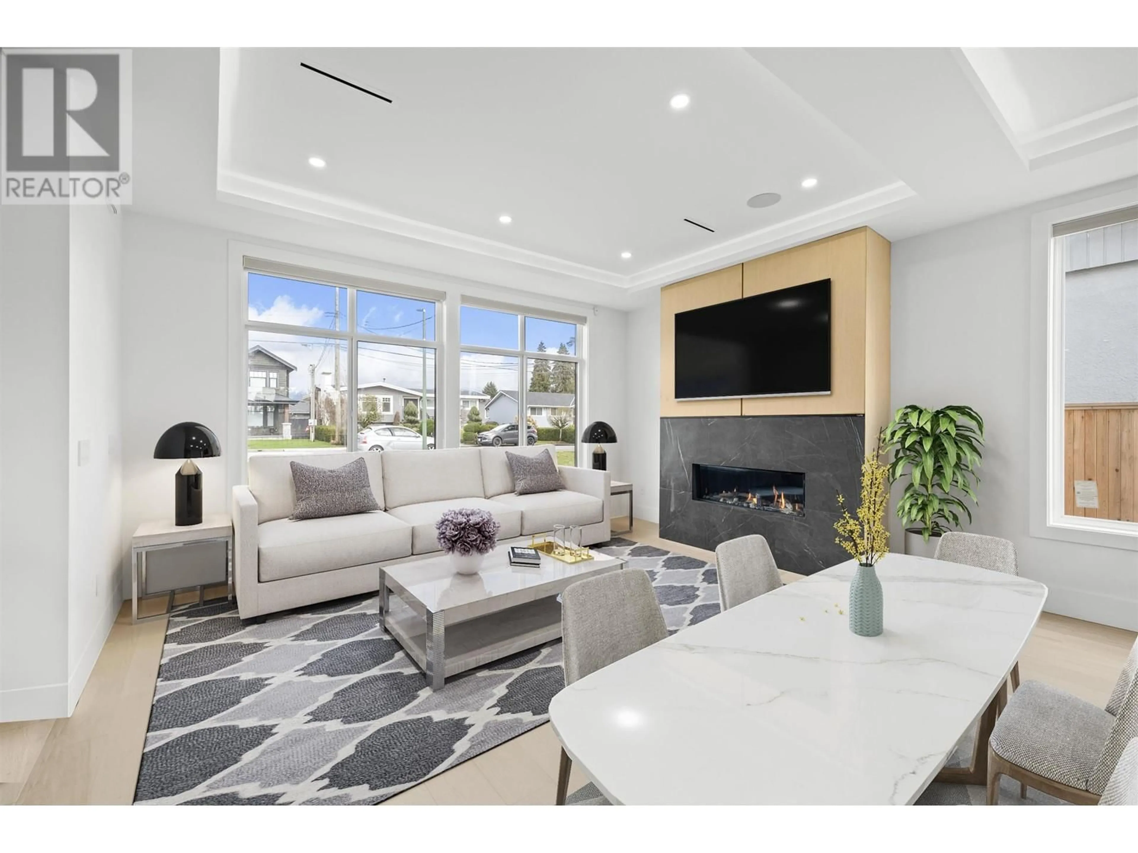 Living room with furniture, unknown for 1054 SMITH AVENUE, Coquitlam British Columbia V3J2X8