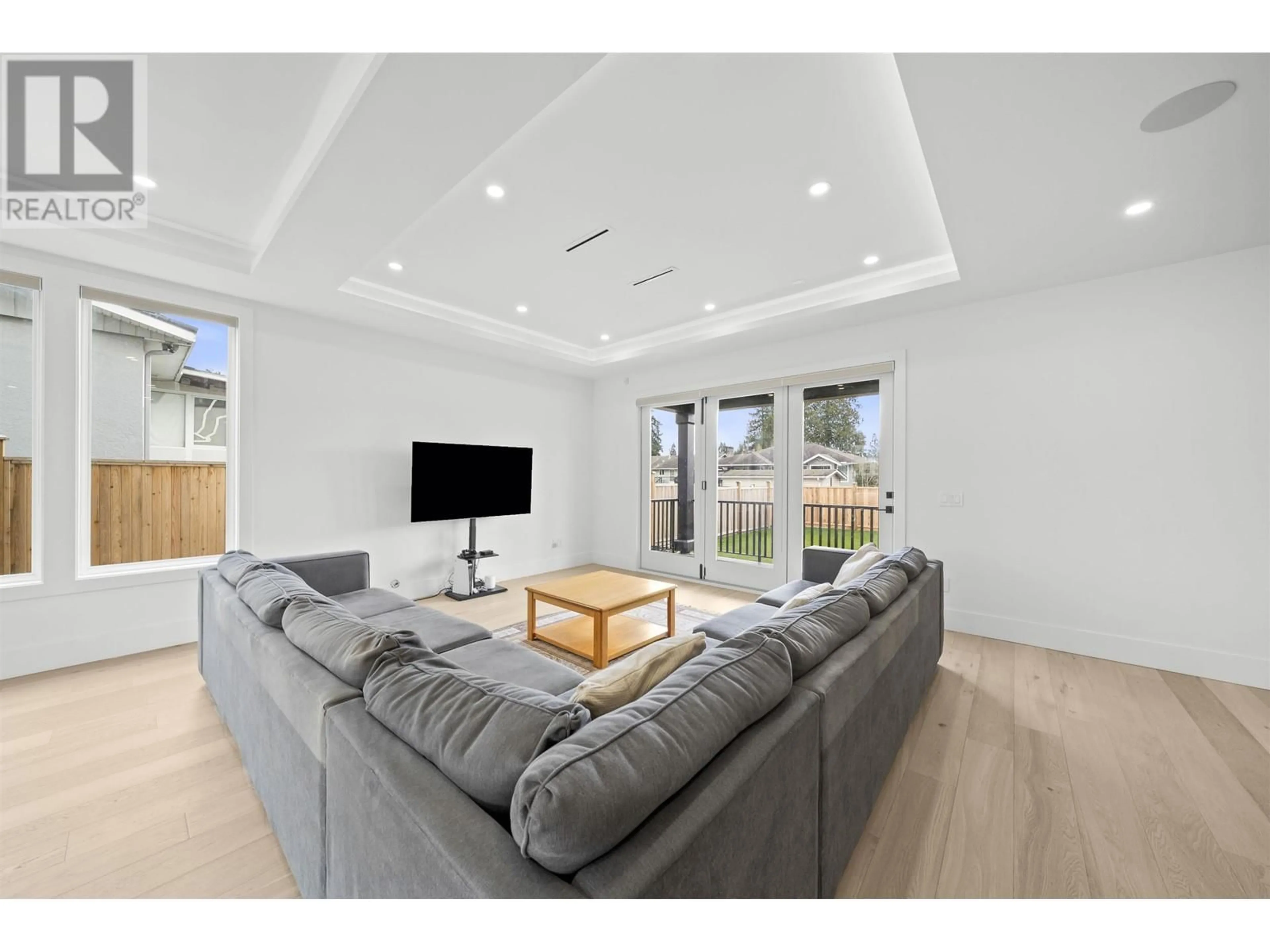Living room with furniture, unknown for 1054 SMITH AVENUE, Coquitlam British Columbia V3J2X8