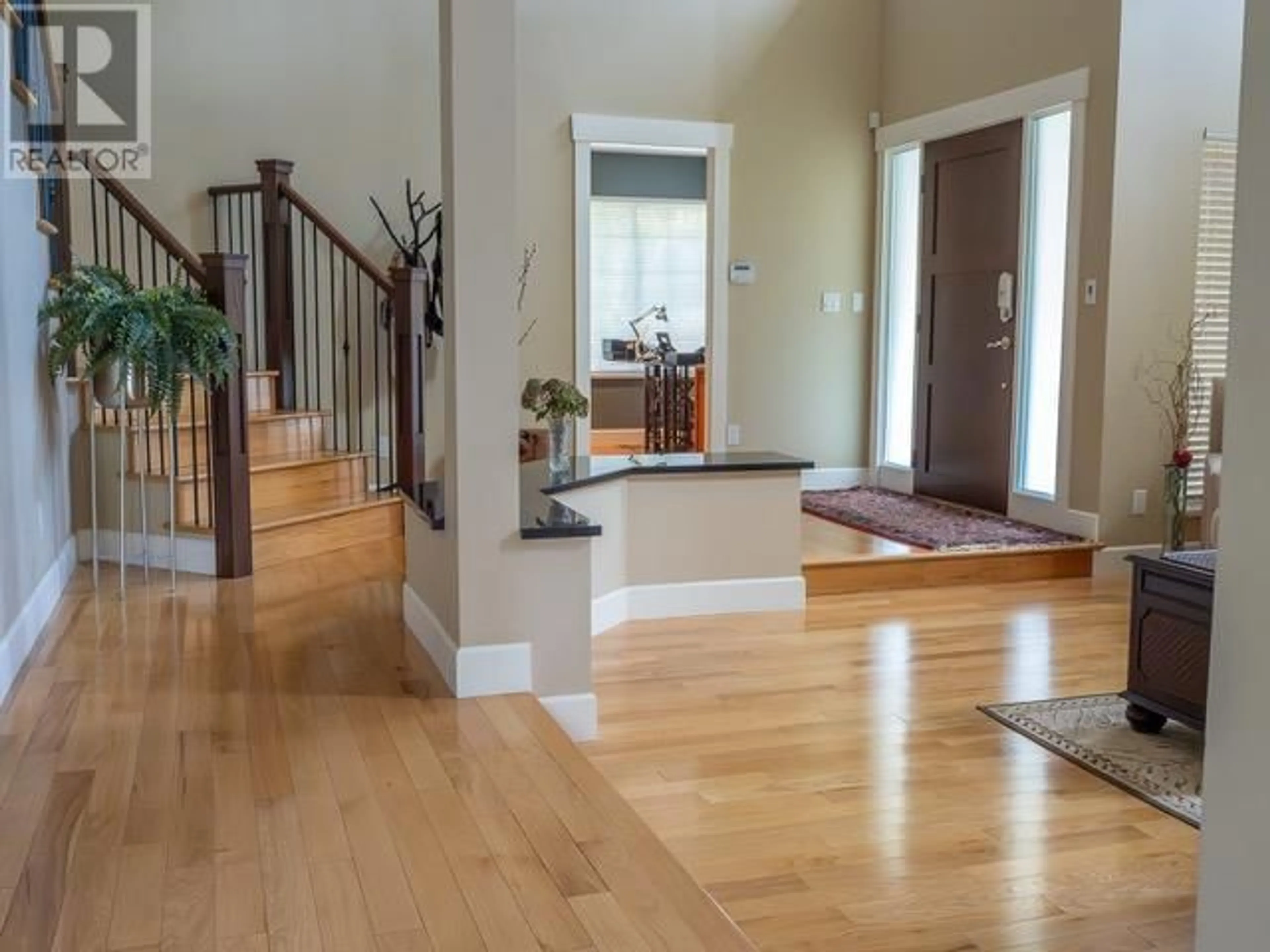 Indoor foyer for 1740 IOCO ROAD, Port Moody British Columbia V3H3S8