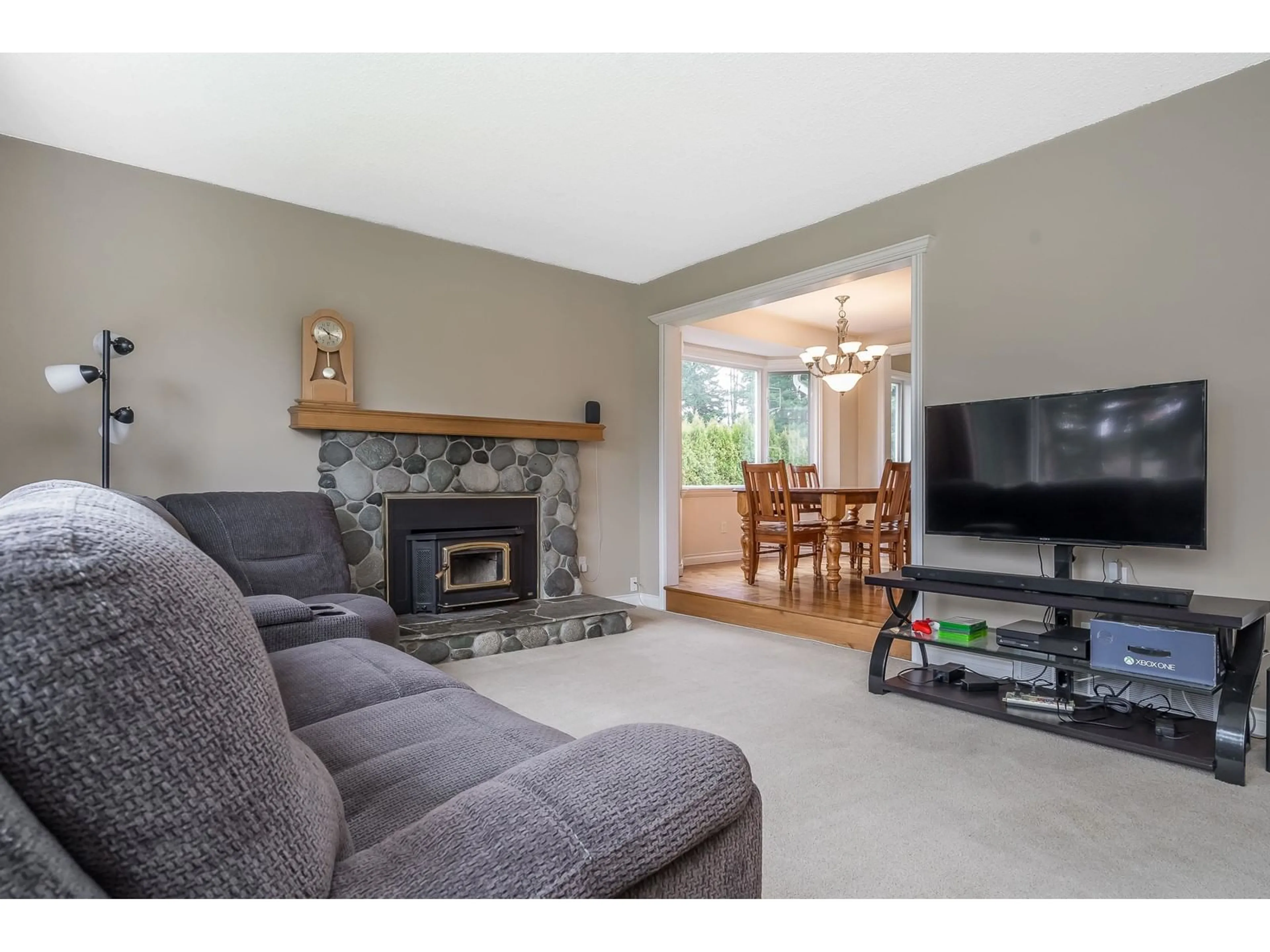 Living room with furniture, unknown for 5688 244, Langley British Columbia V2Z1G6