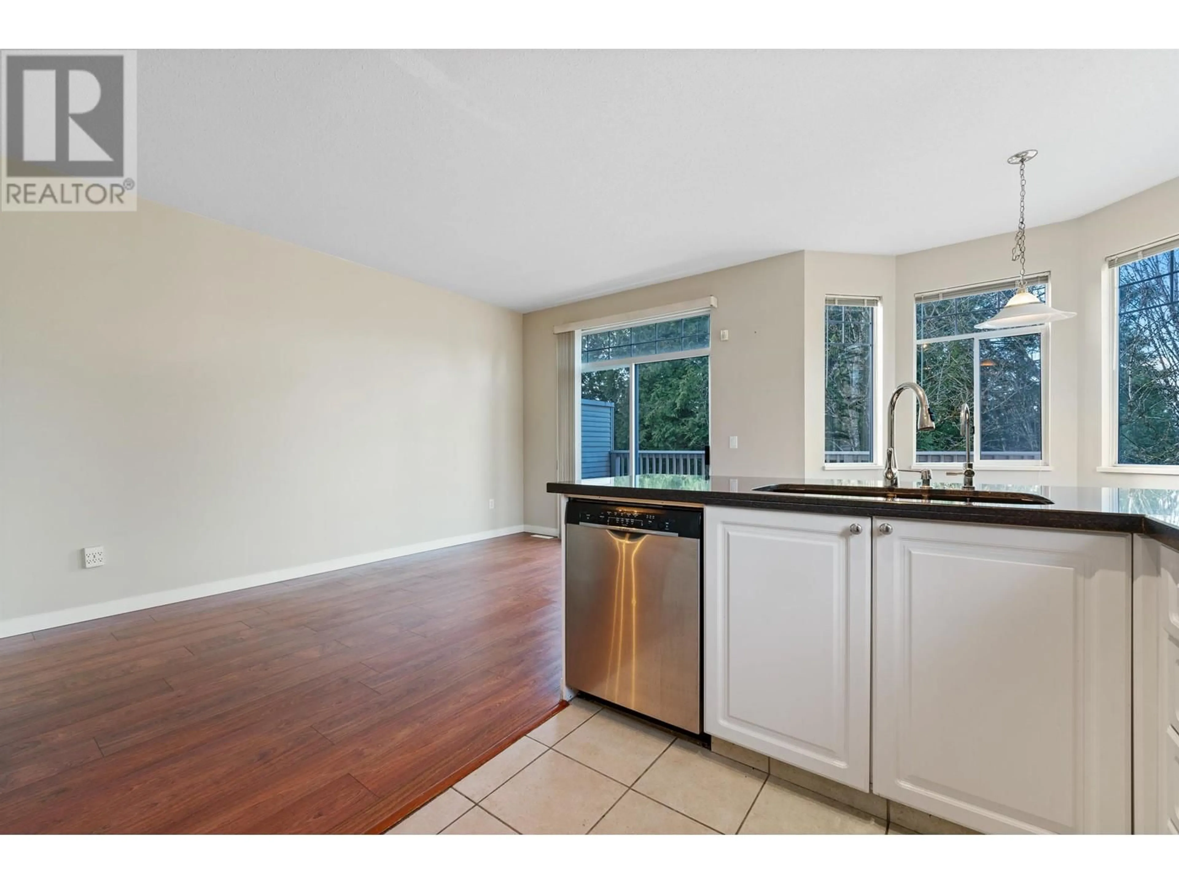 Open concept kitchen, unknown for 35 - 7501 CUMBERLAND STREET, Burnaby British Columbia V3N4Y6