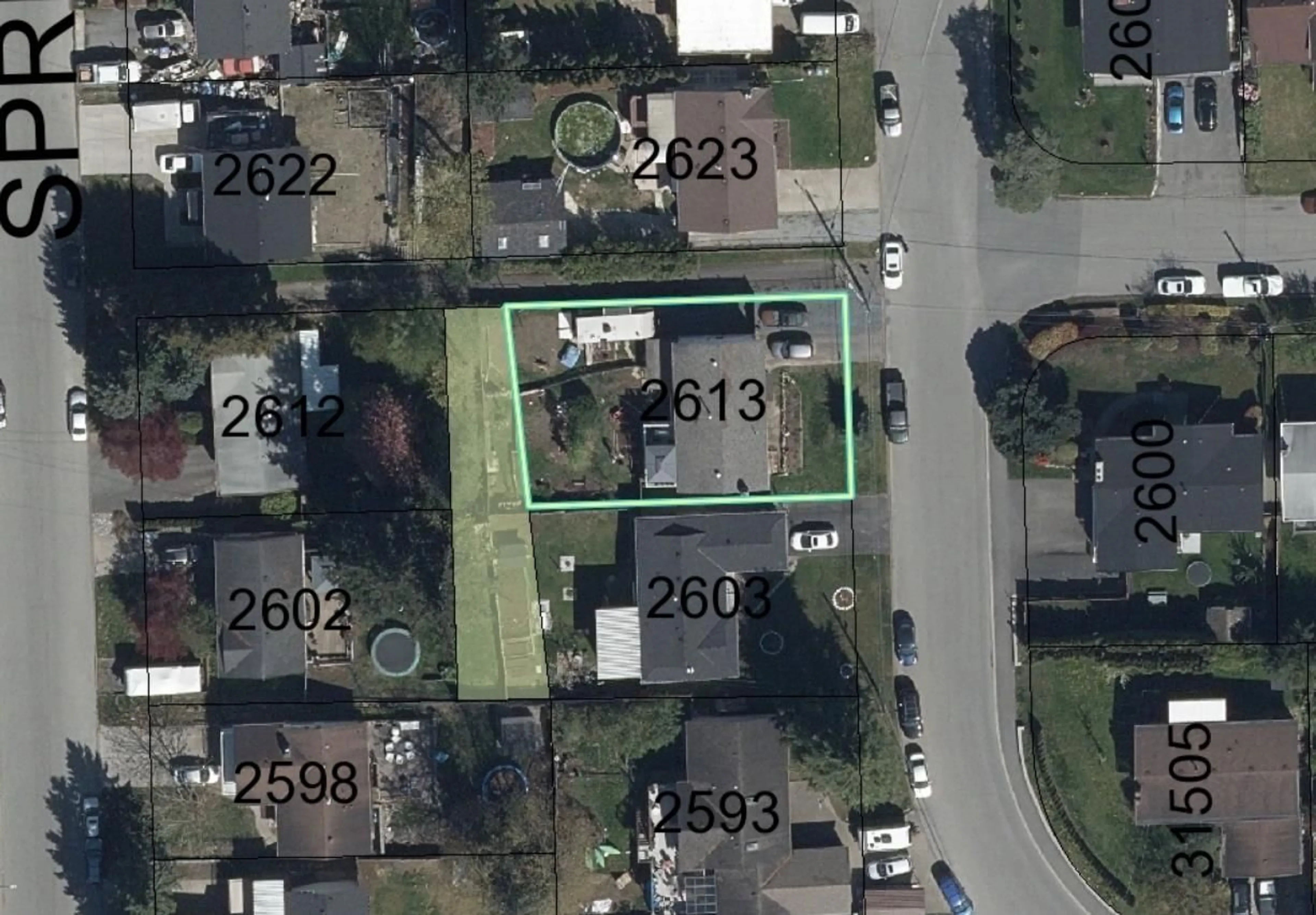 A pic from outside/outdoor area/front of a property/back of a property/a pic from drone, street for 2613 MOORLAND STREET, Abbotsford British Columbia V2T3V2