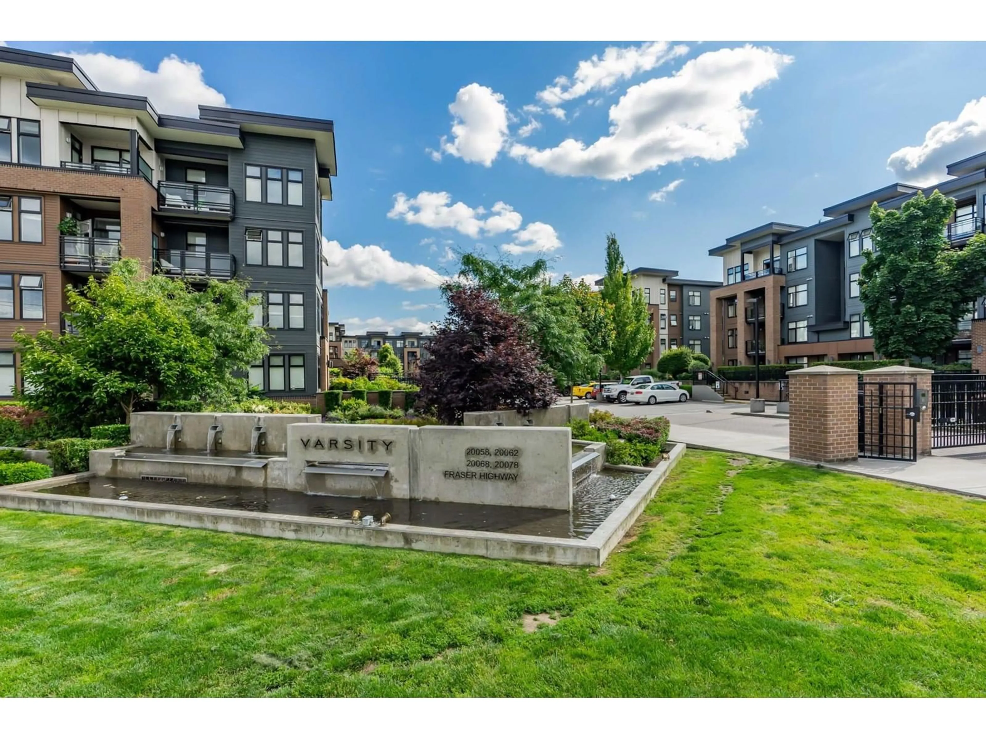 A pic from outside/outdoor area/front of a property/back of a property/a pic from drone, unknown for 407 - 20068 FRASER, Langley British Columbia V3A0H2
