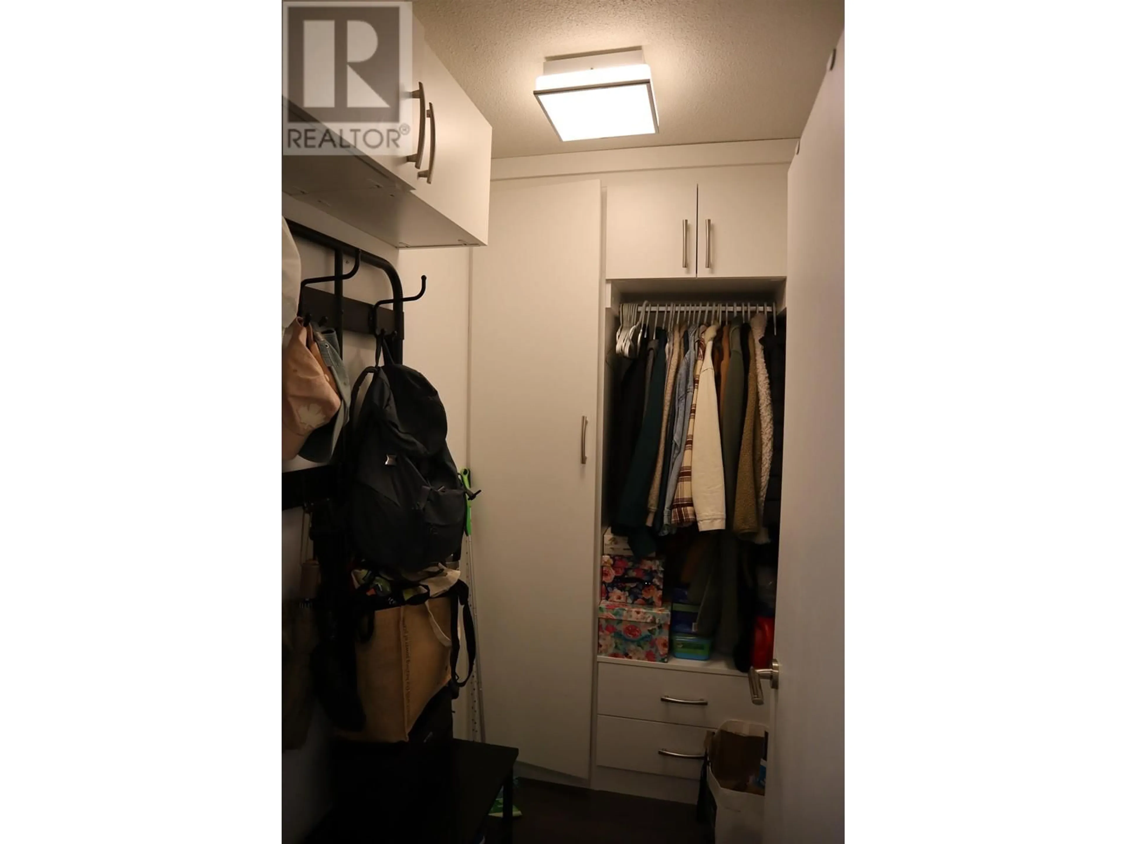 Storage room or clothes room or walk-in closet for 1706 - 5665 BOUNDARY ROAD, Vancouver British Columbia V5R0E4