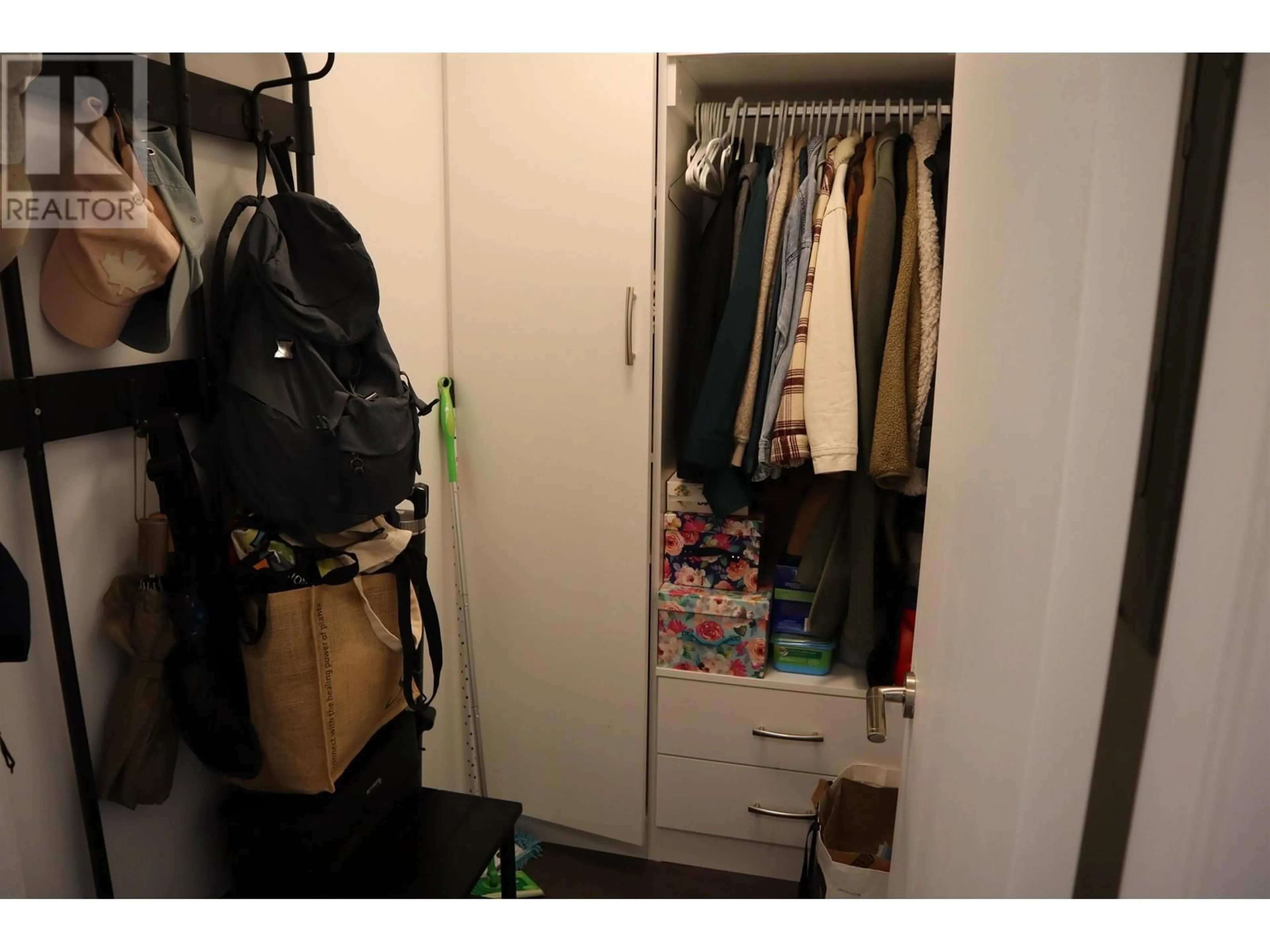 Storage room or clothes room or walk-in closet for 1706 - 5665 BOUNDARY ROAD, Vancouver British Columbia V5R0E4