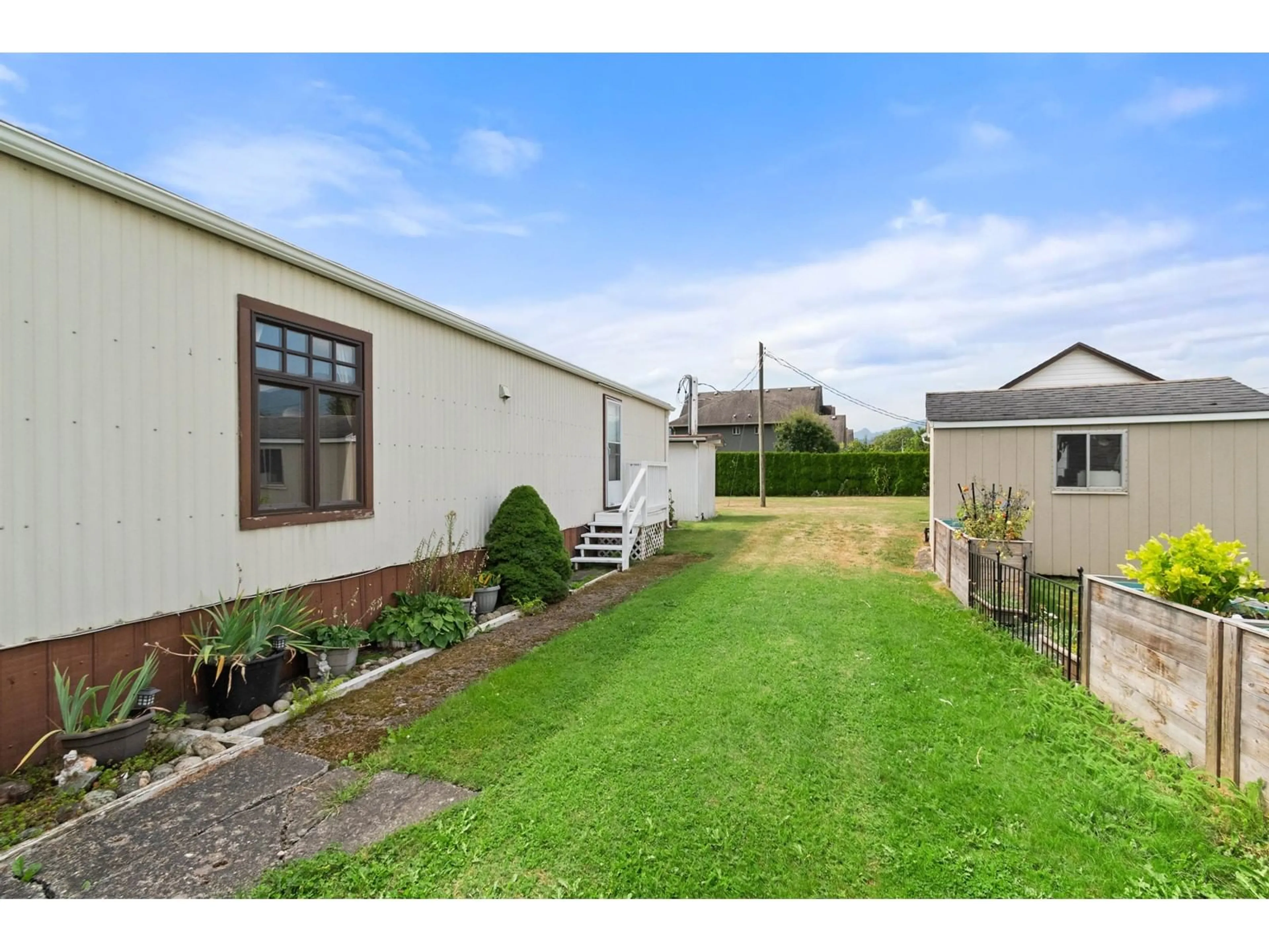A pic from outside/outdoor area/front of a property/back of a property/a pic from drone, street for 36 - 1884 HEATH ROAD, Agassiz British Columbia V0M1A2