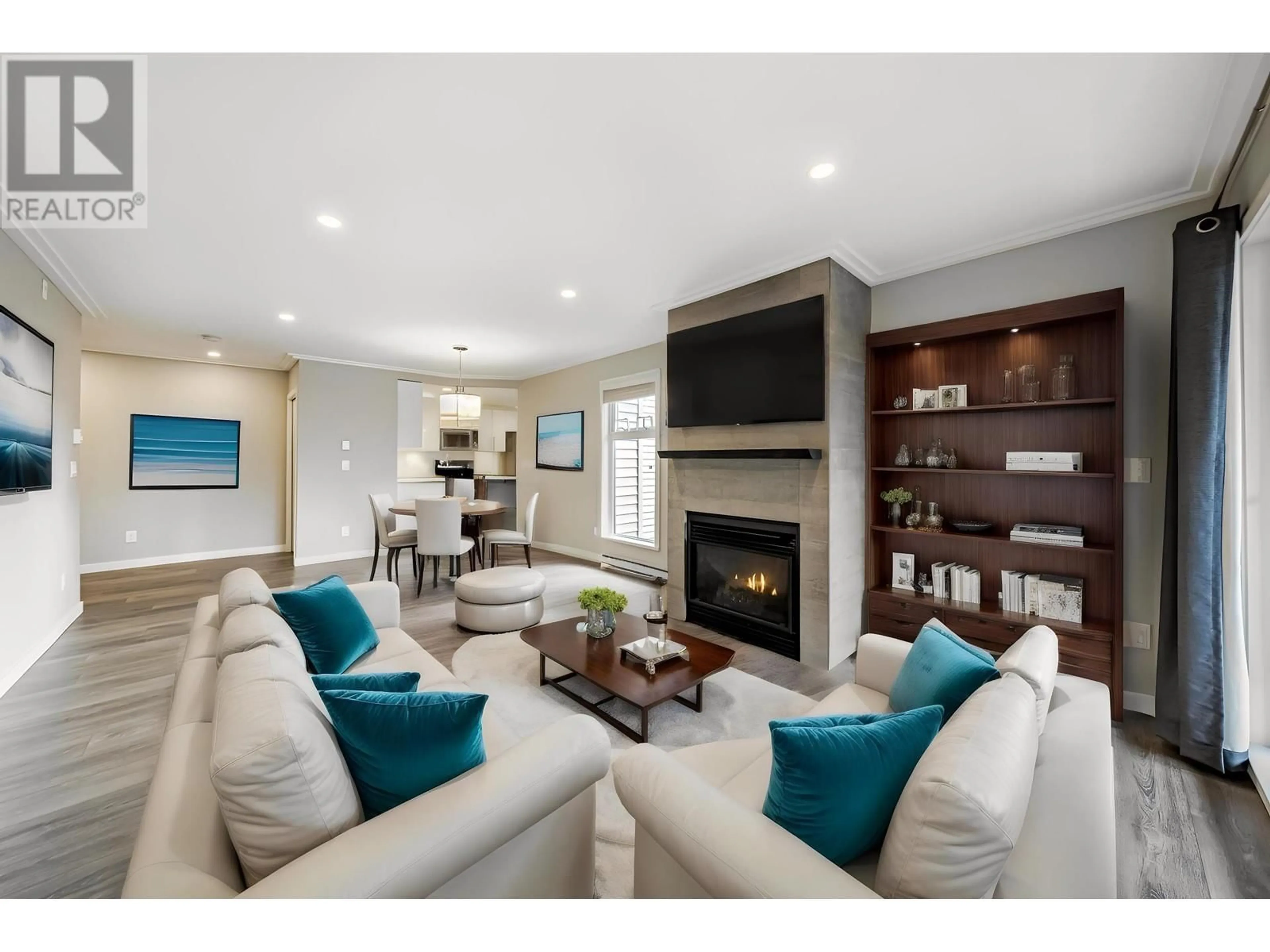 Living room with furniture, unknown for 305 - 2915 GLEN DRIVE, Coquitlam British Columbia V3B7H8