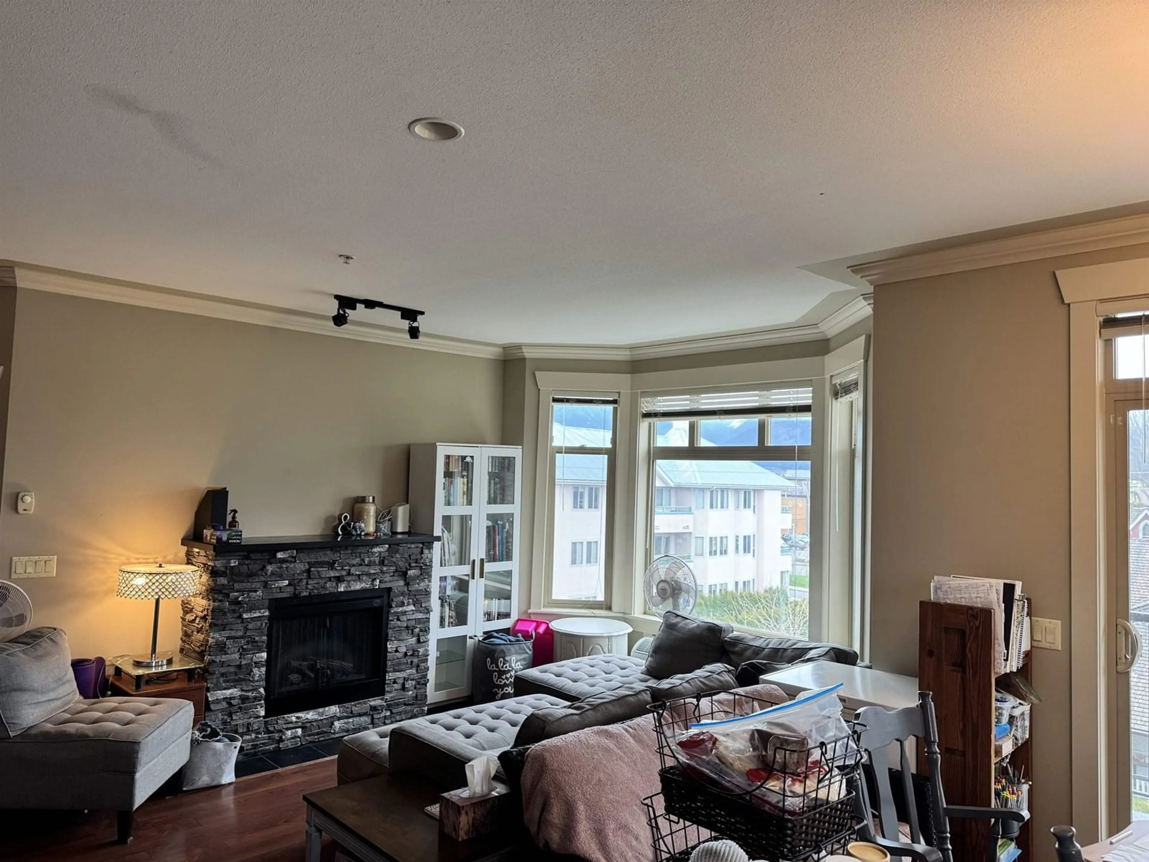 Living room with furniture, unknown for 309 - 46021 SECOND AVENUE, Chilliwack British Columbia V2P1S6