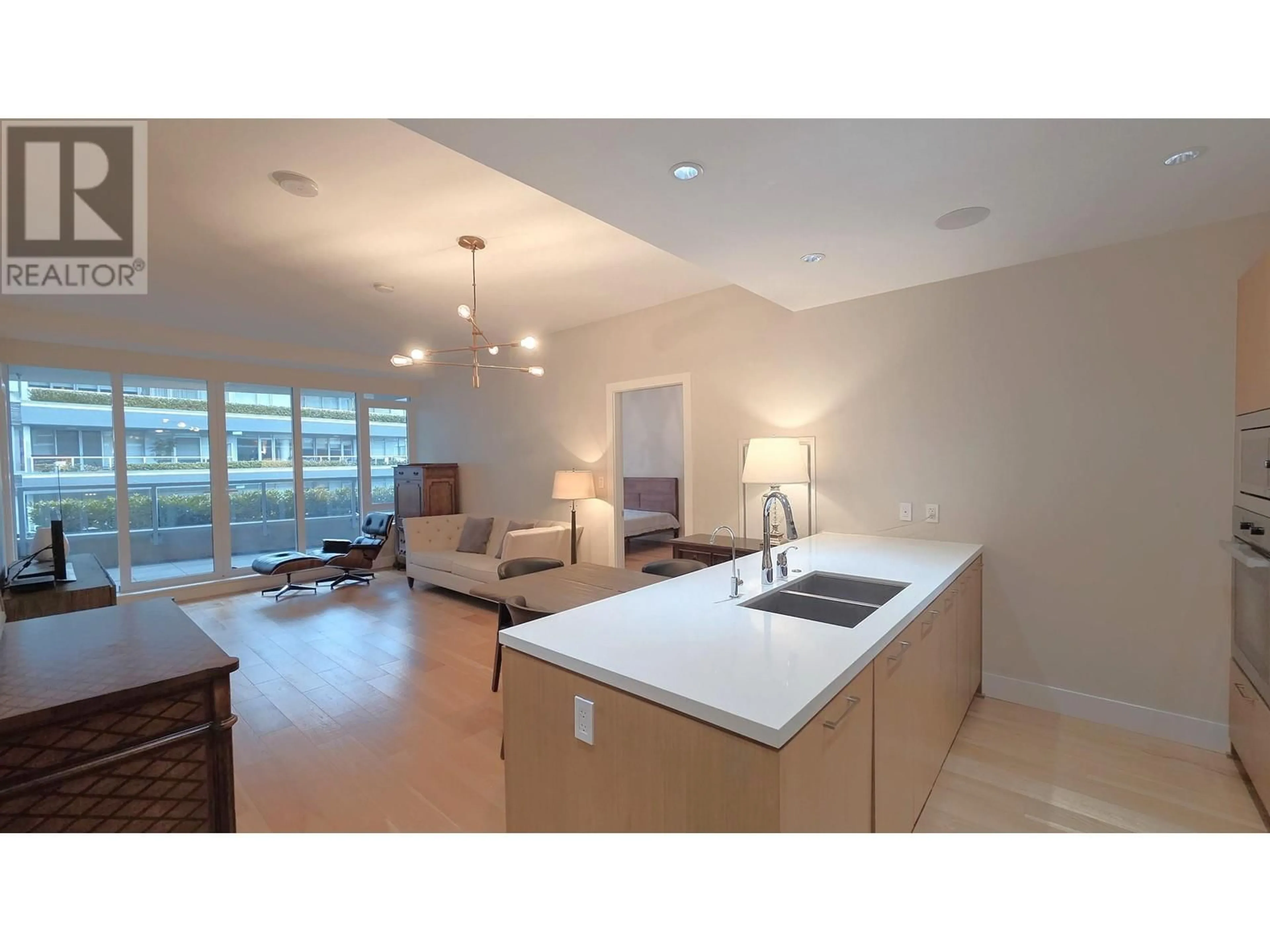 Open concept kitchen, unknown for 400 - 888 ARTHUR ERICKSON PLACE, West Vancouver British Columbia V7T0B1