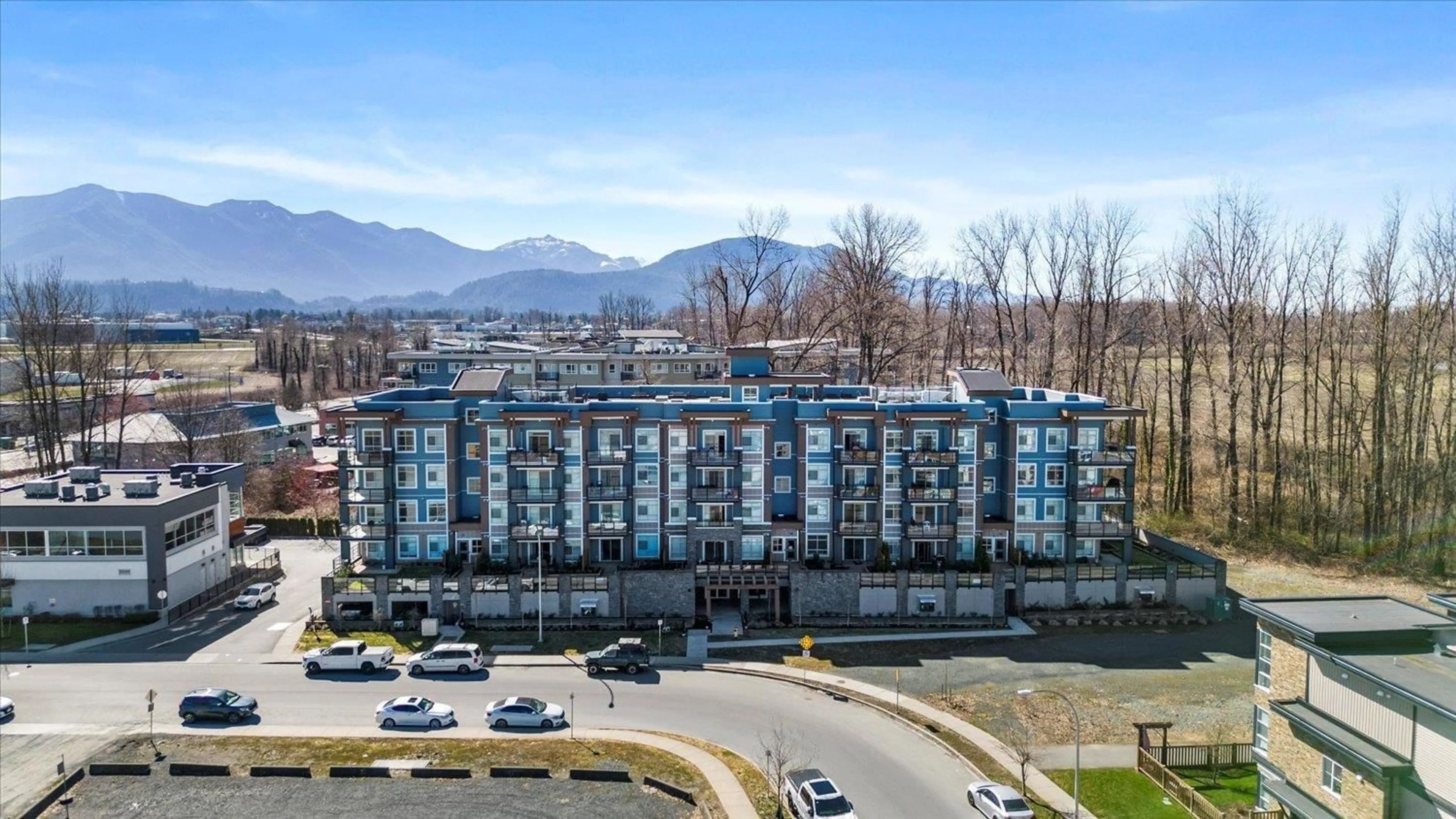 A pic from outside/outdoor area/front of a property/back of a property/a pic from drone, mountain view for 510 - 45562 AIRPORT ROAD, Chilliwack British Columbia V2P0J8