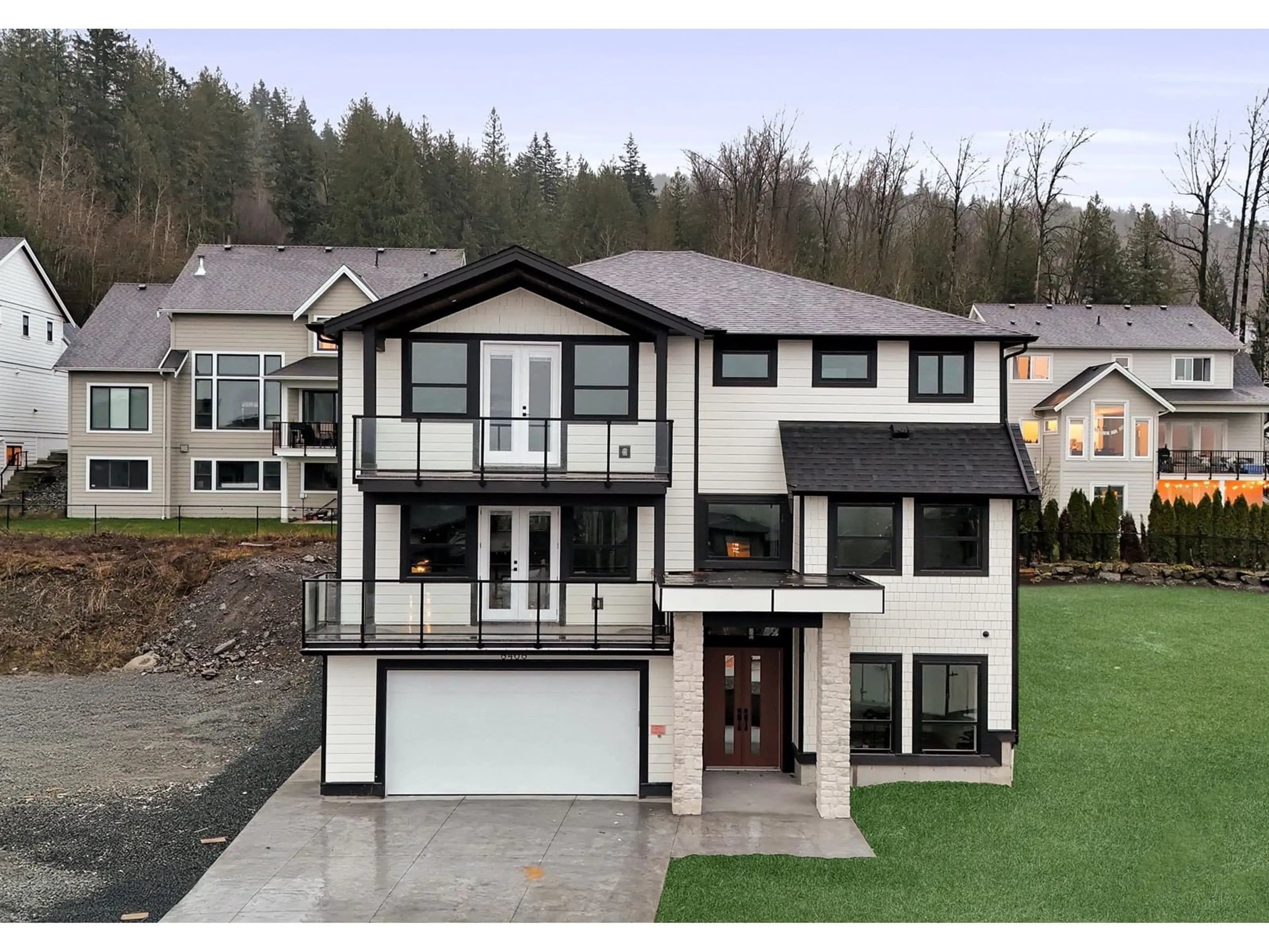 Home with vinyl exterior material, unknown for 8468 LILY PLACE, Chilliwack British Columbia V4Z0E5