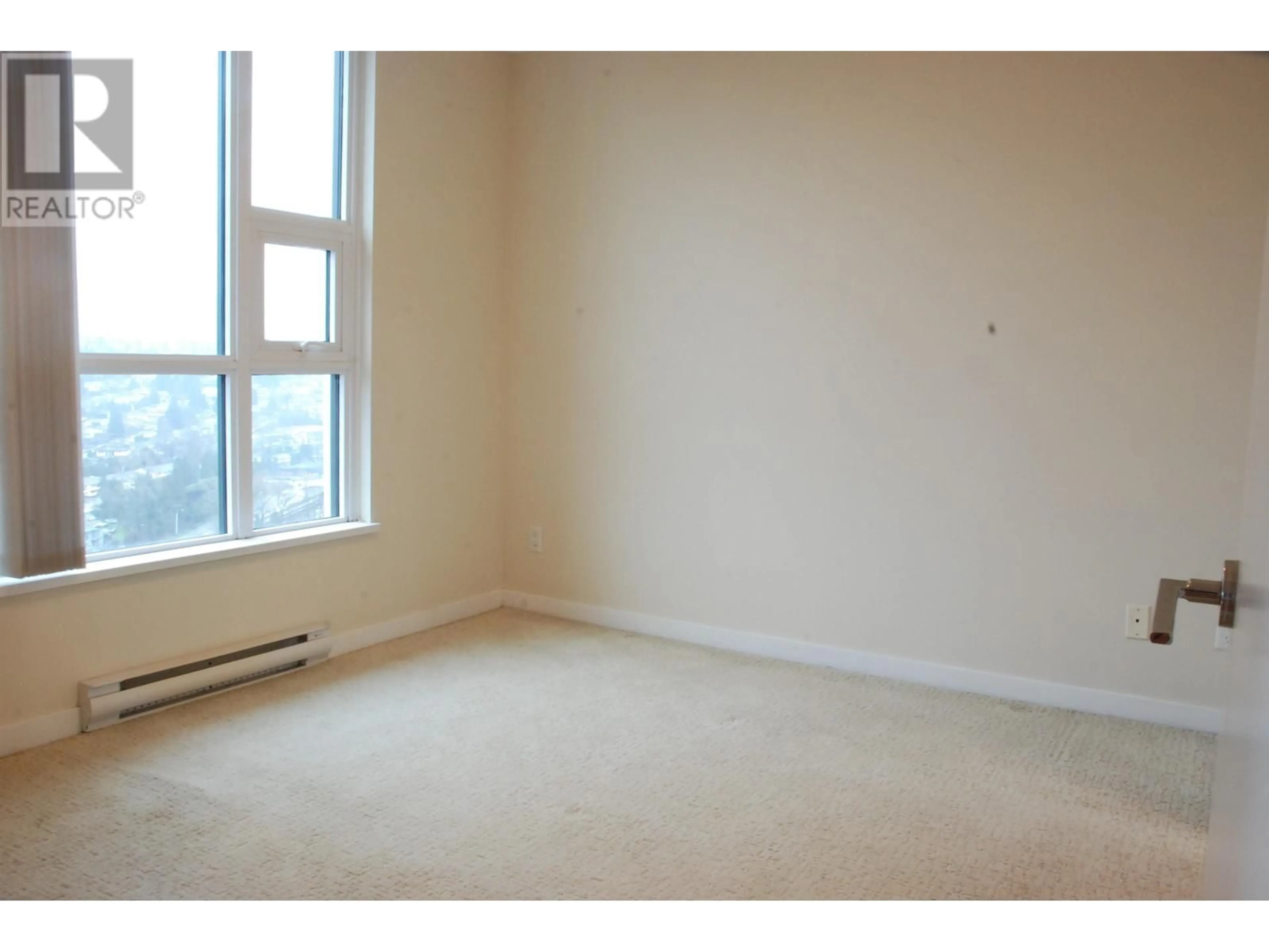 A pic of a room for 2405 - 2232 DOUGLAS ROAD, Burnaby British Columbia V5C0G9