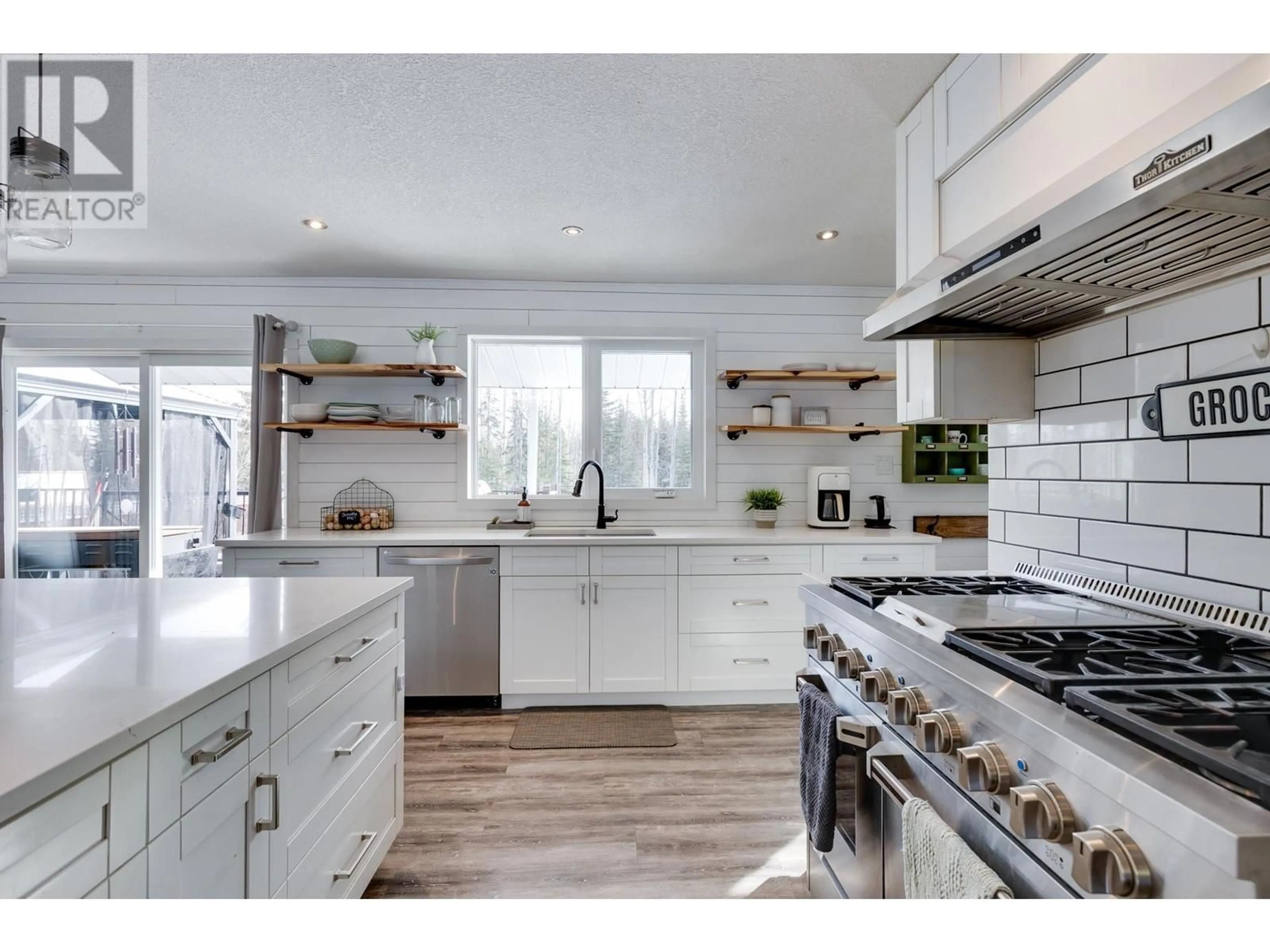 Open concept kitchen, unknown for 520 SHELLEY ROAD, Prince George British Columbia V2N6G1