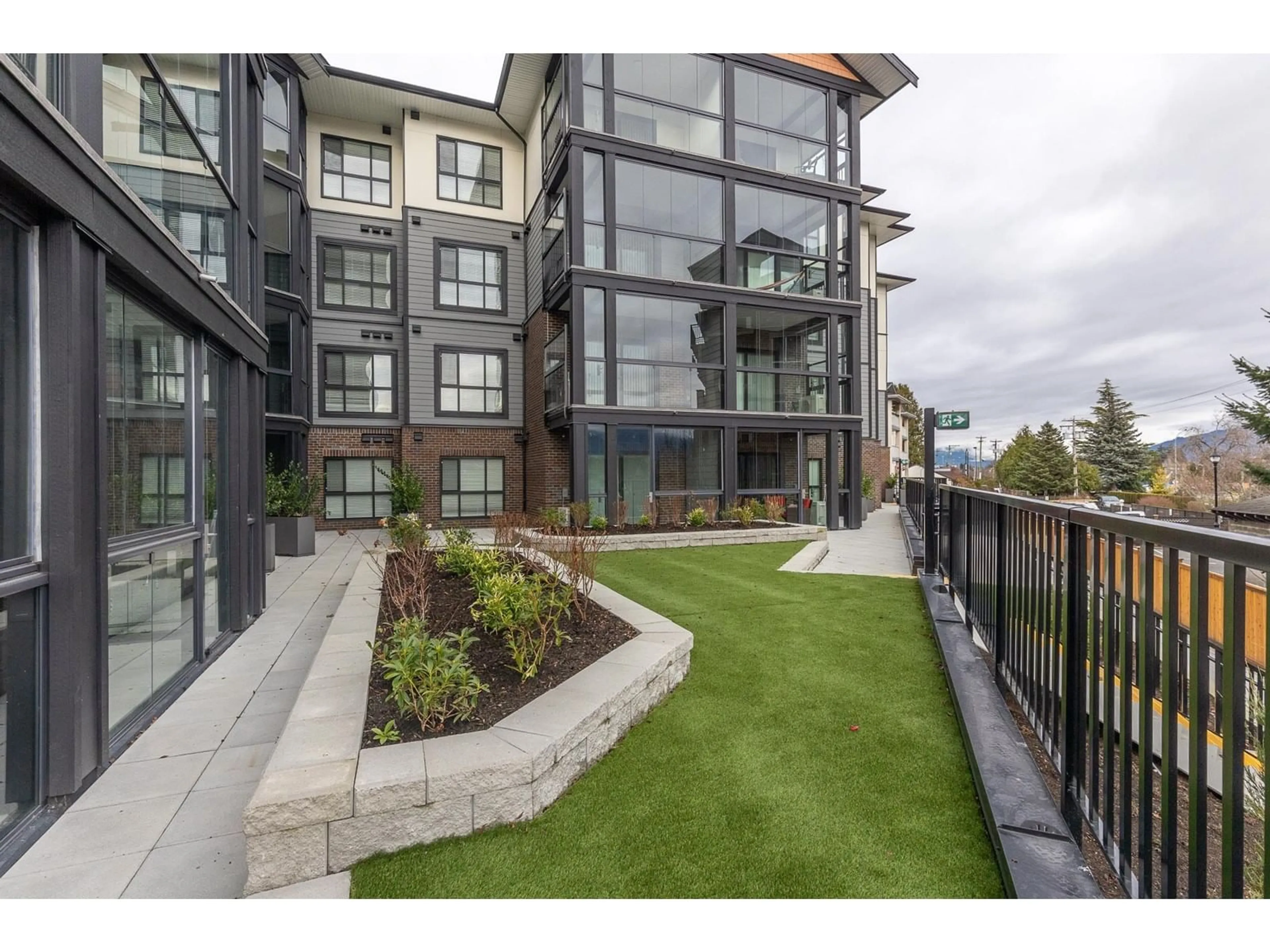 Patio, unknown for 113 - 8497 YOUNG ROAD, Chilliwack British Columbia V2P4P2