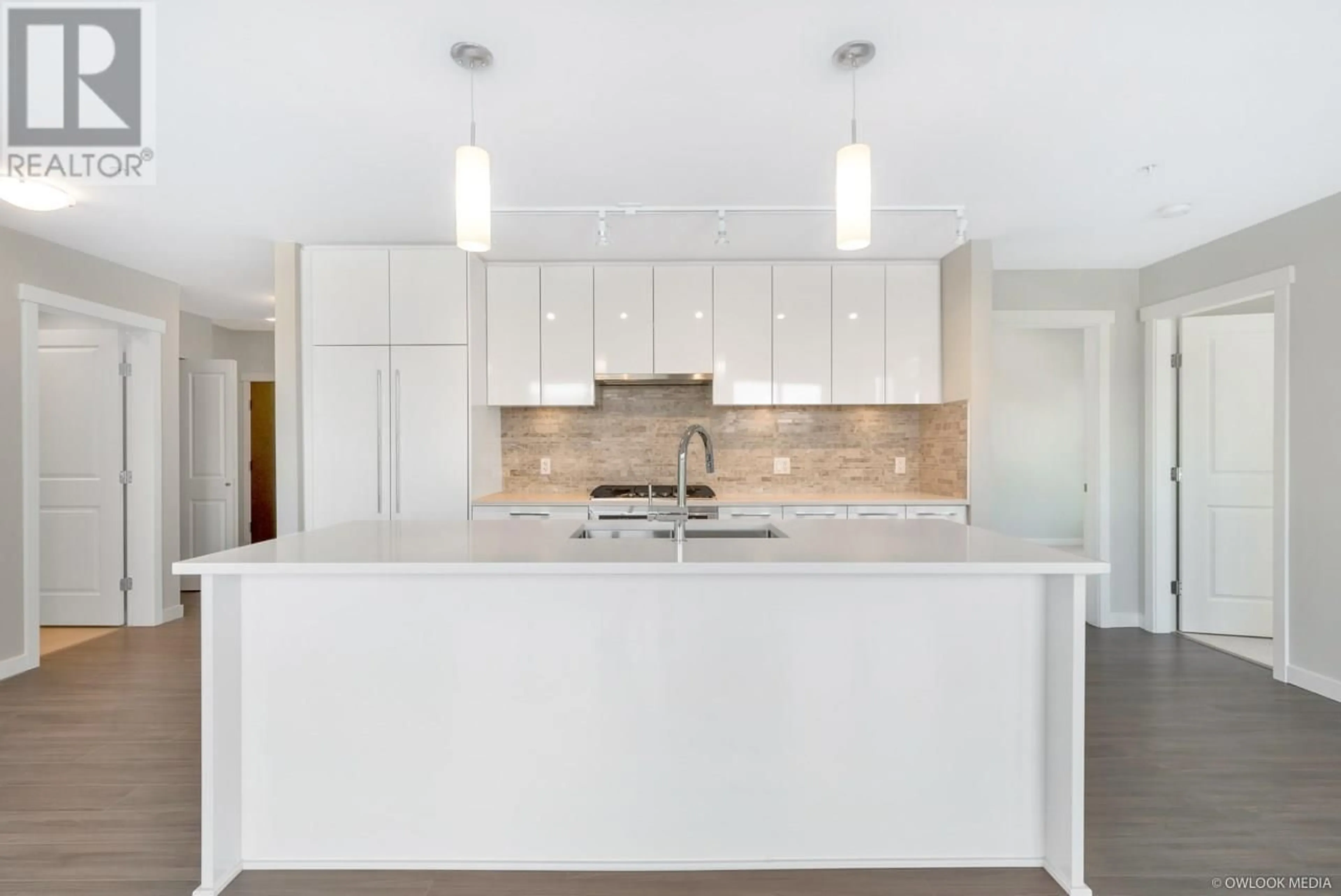 Contemporary kitchen, ceramic/tile floor for 205 - 9500 TOMICKI AVENUE, Richmond British Columbia V6X0R9