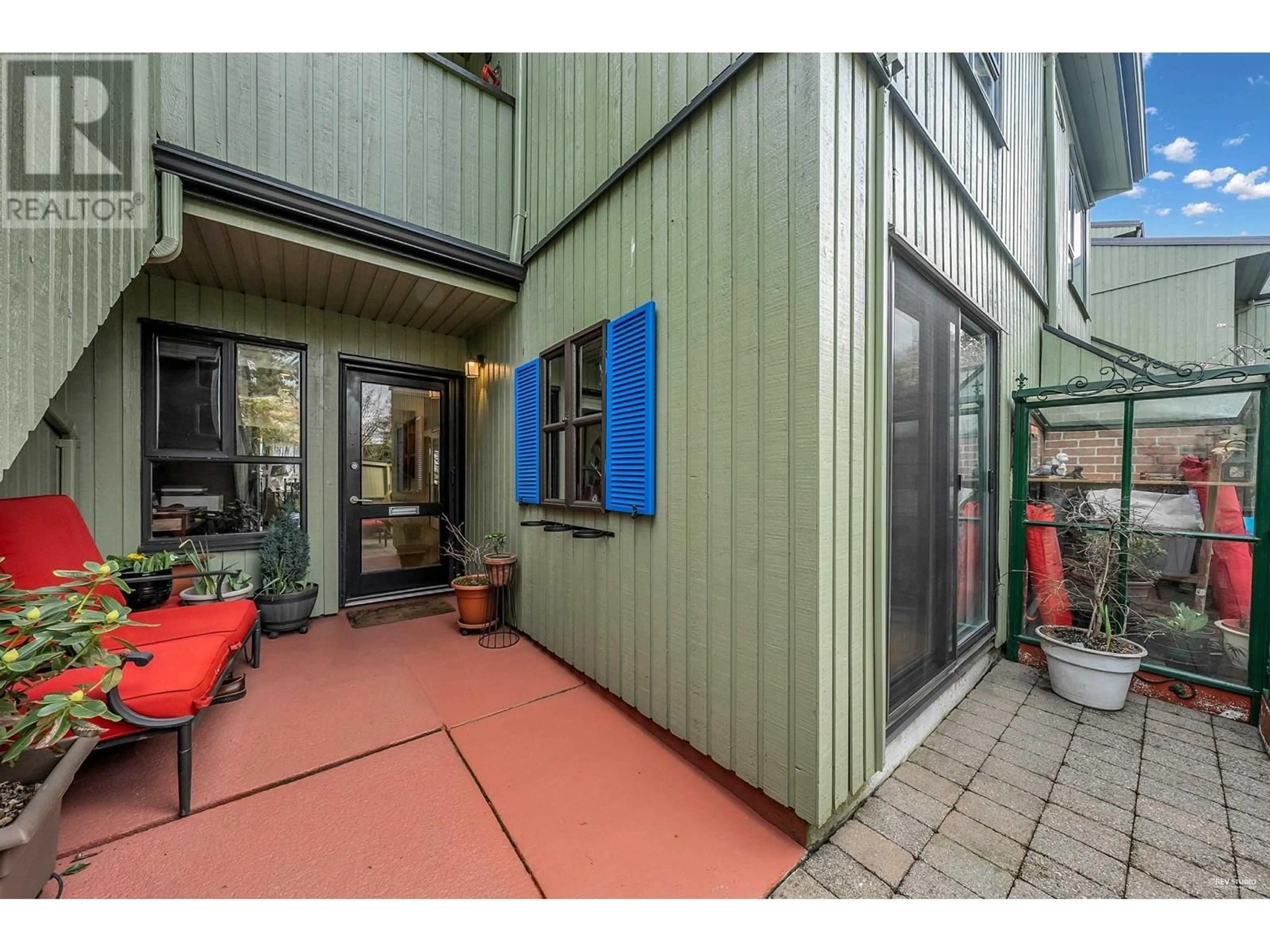 Patio, street for 1037 SCANTLINGS, Vancouver British Columbia V6H3N9