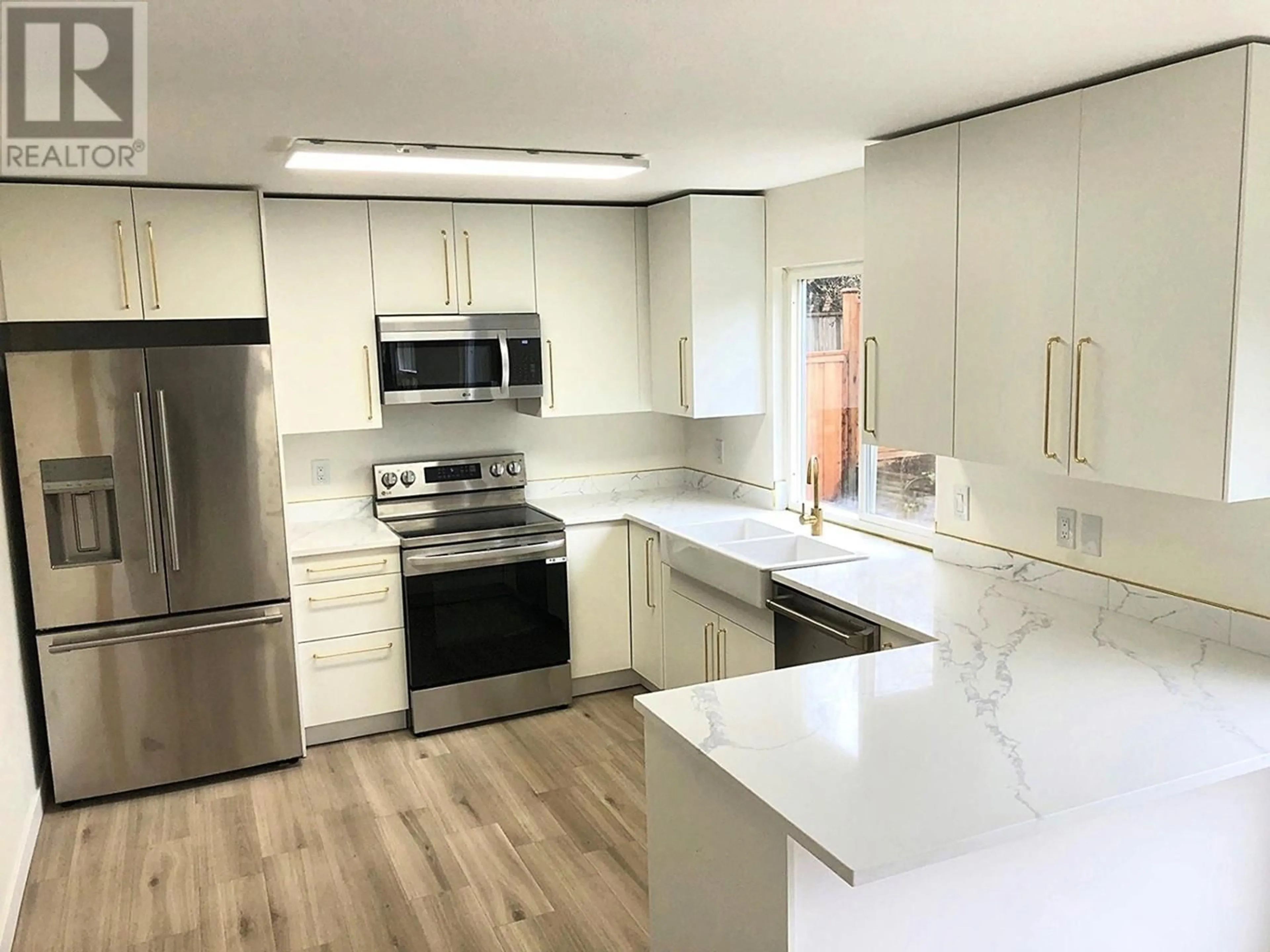 Open concept kitchen, unknown for 1047 CORNWALL DRIVE, Port Coquitlam British Columbia V3B5X2