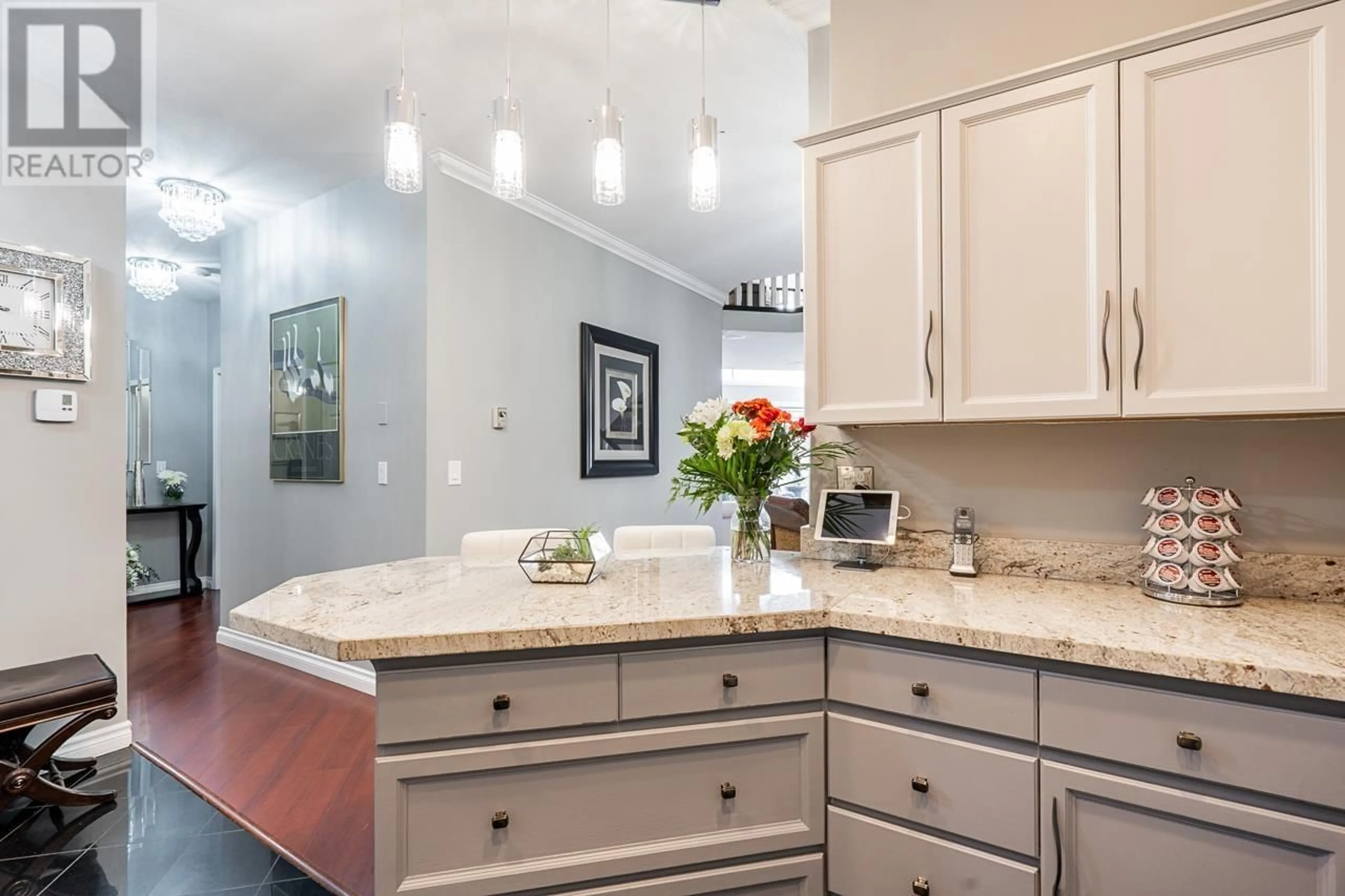 Contemporary kitchen, ceramic/tile floor for 210 - 25 RICHMOND STREET, New Westminster British Columbia V3L5P9