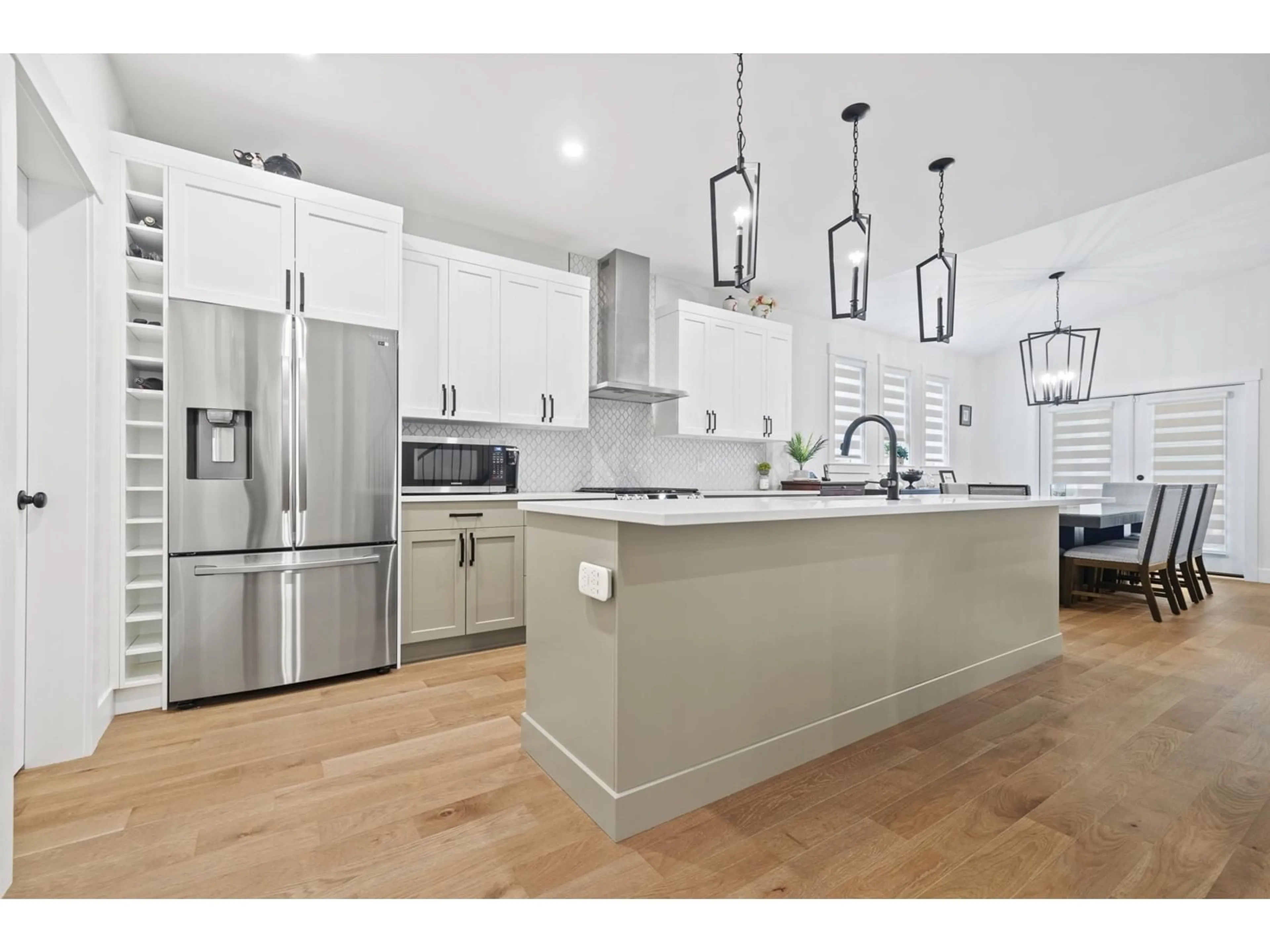 Open concept kitchen, unknown for 50986 SOPHIE CRESCENT, Chilliwack British Columbia V4Z0C1