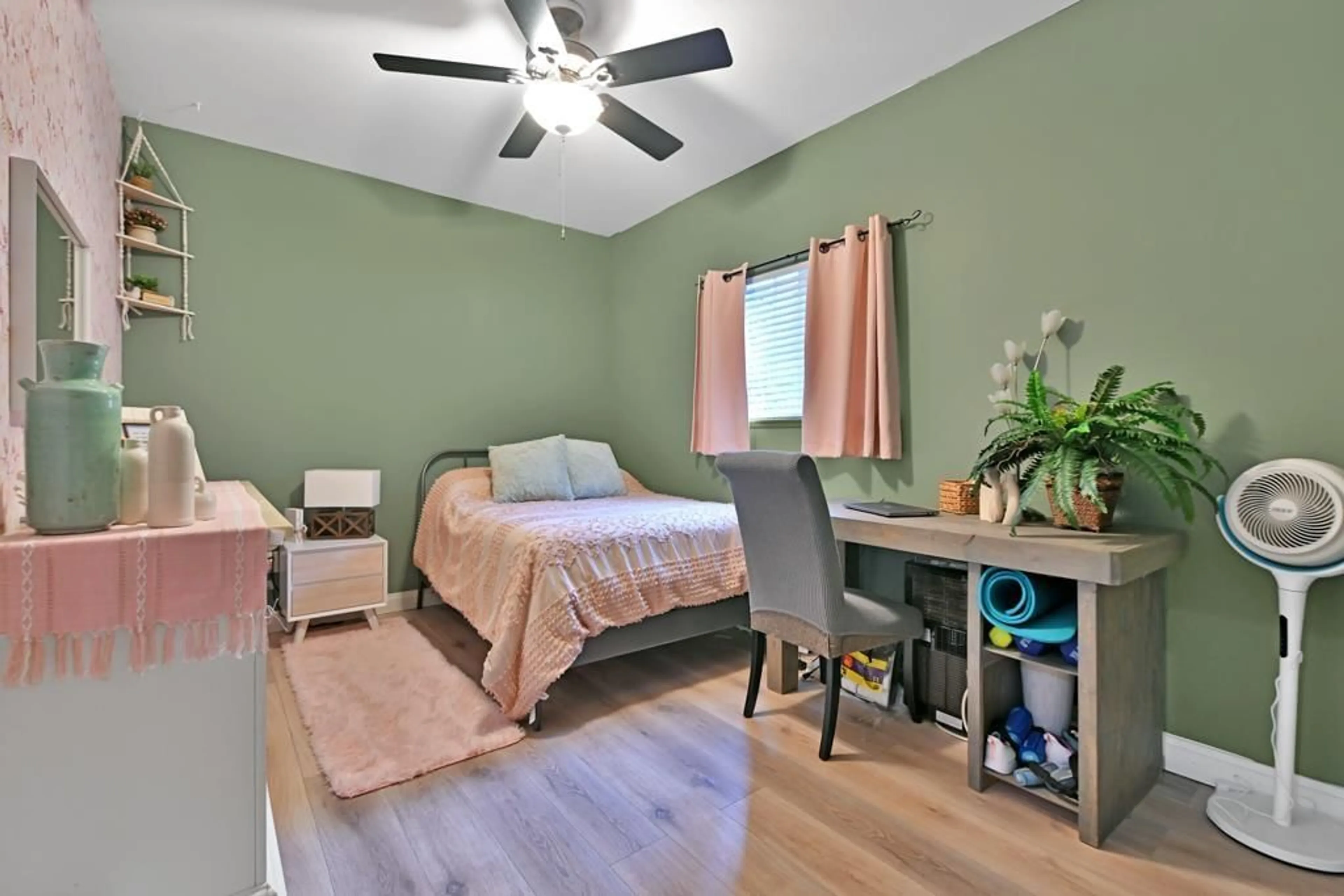 A pic of a room for 8021 MELBURN, Mission British Columbia V2V7B6
