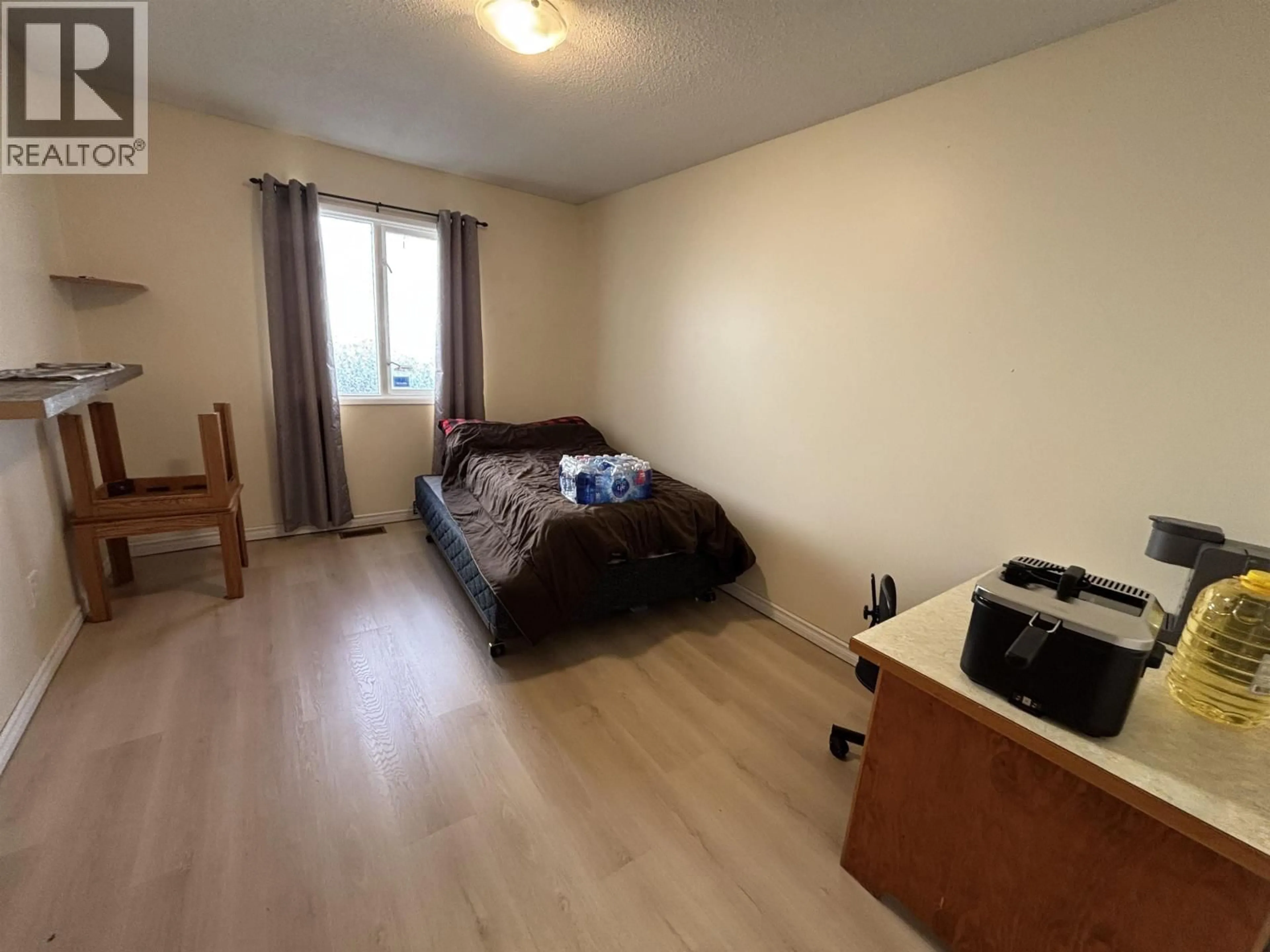 A pic of a room for 2375 OAK STREET, Prince George British Columbia V2L2A3
