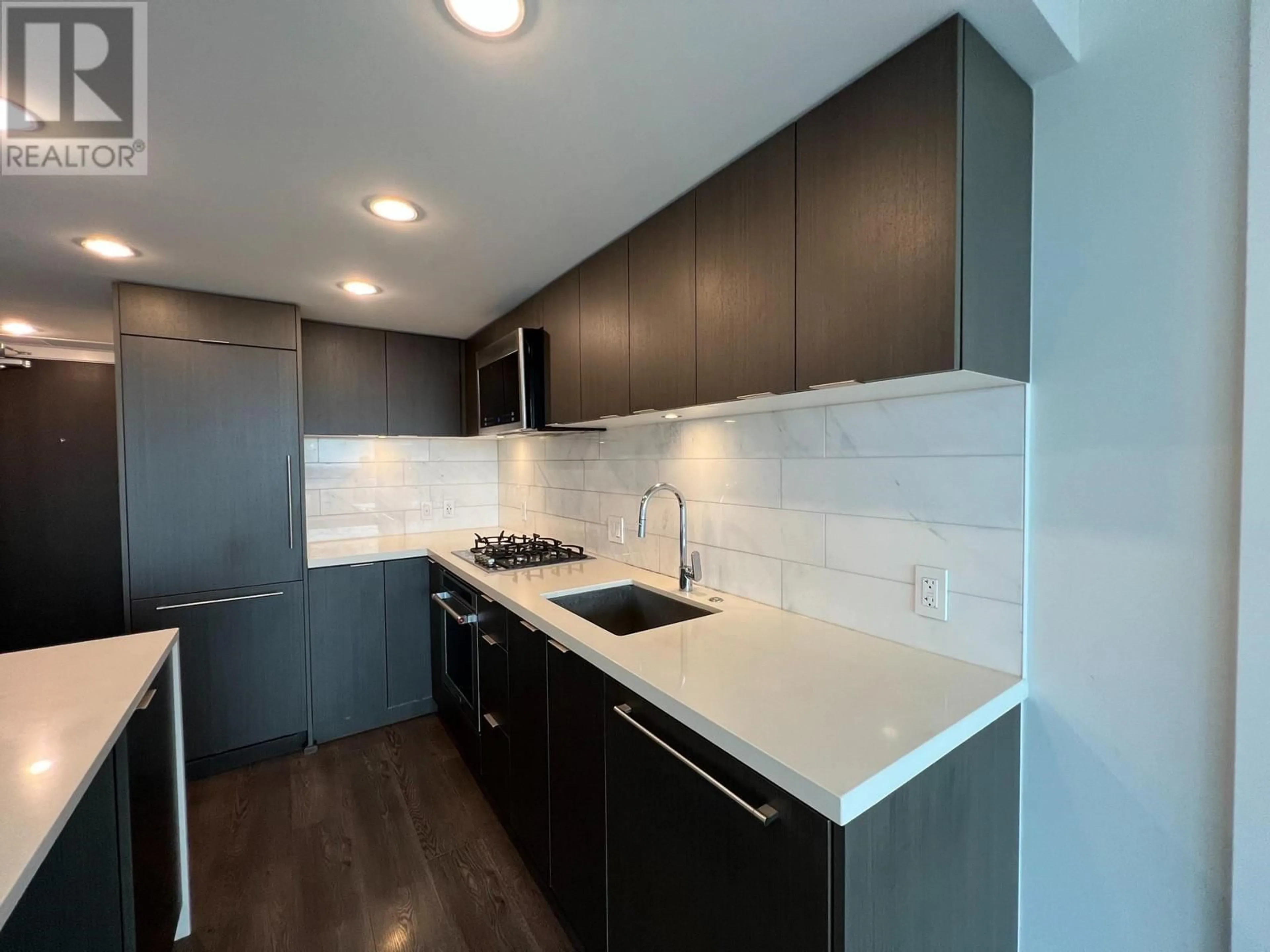 Standard kitchen, unknown for 2002 - 8189 CAMBIE STREET, Vancouver British Columbia V6P0G6