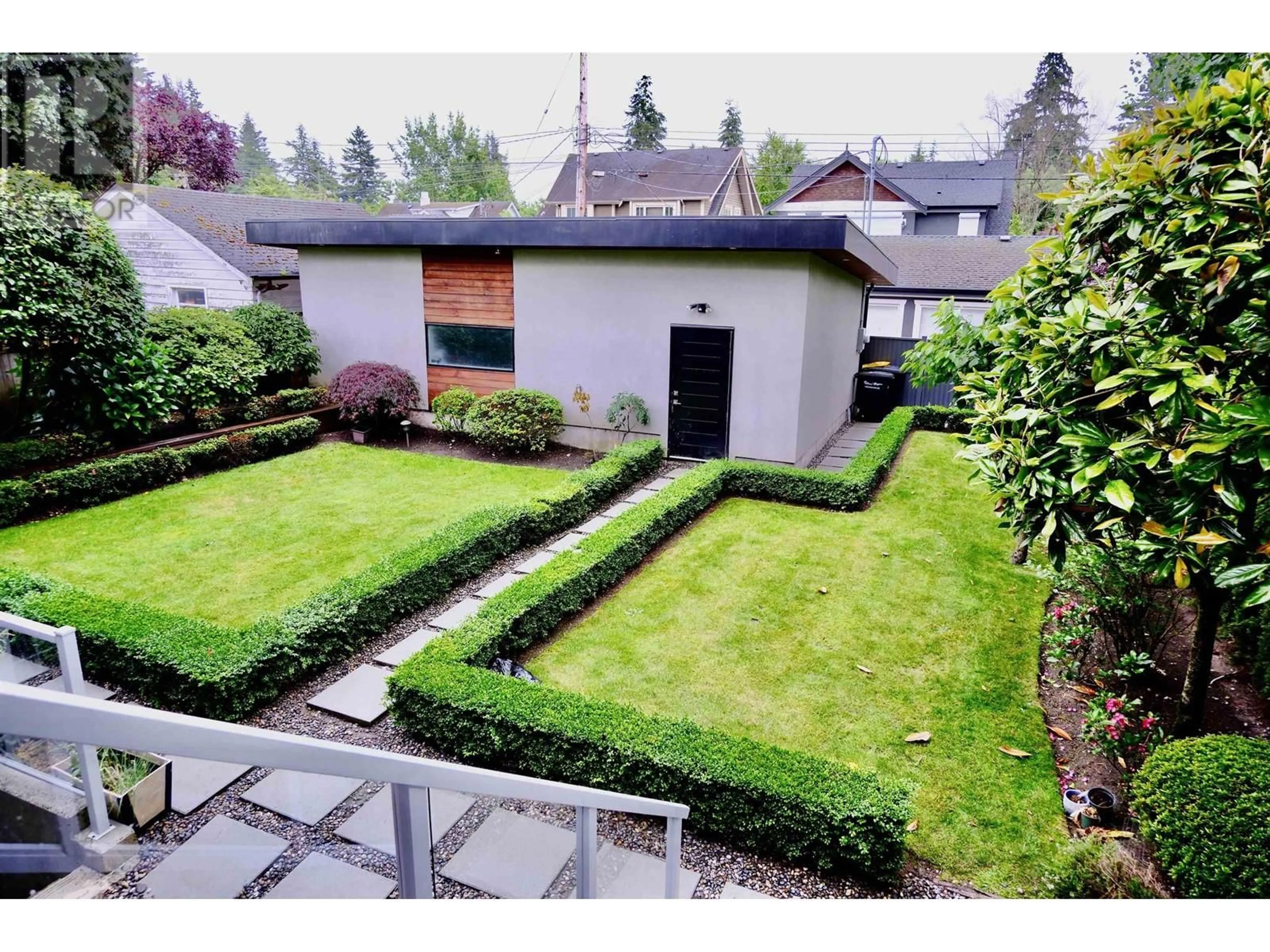 A pic from outside/outdoor area/front of a property/back of a property/a pic from drone, street for 3630 34TH AVENUE, Vancouver British Columbia V6N2L1