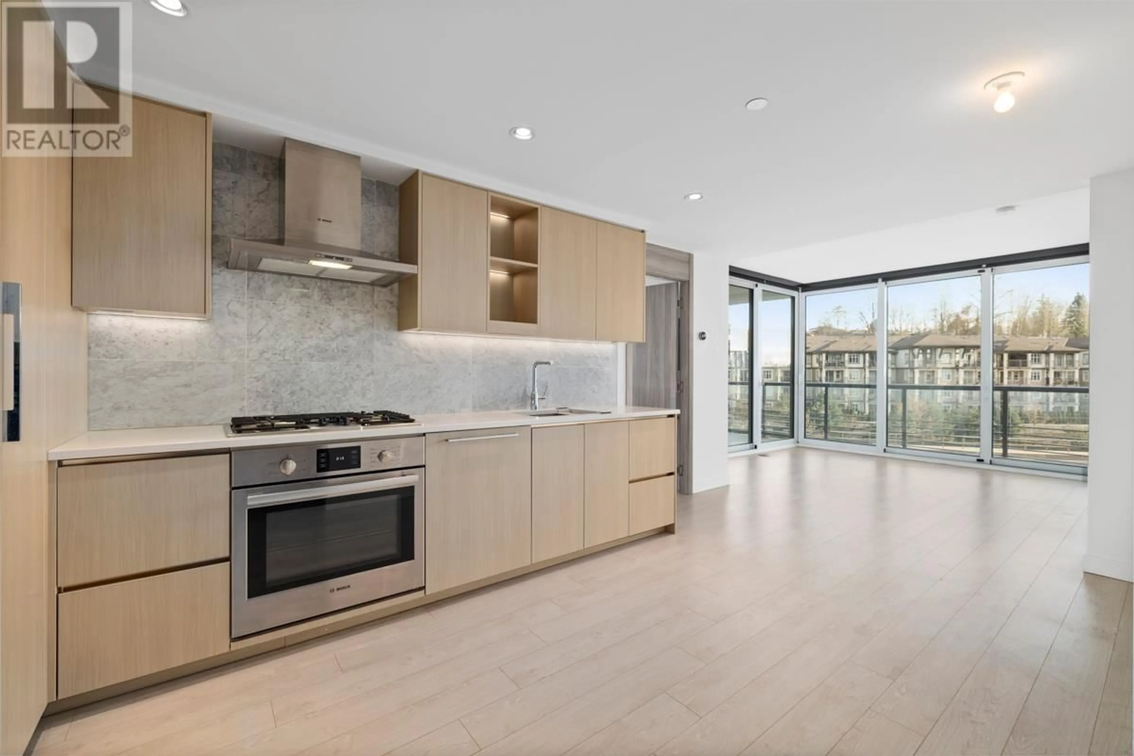 Open concept kitchen, ceramic/tile floor for 406 - 4720 LOUGHEED HIGHWAY, Burnaby British Columbia V5C0M8