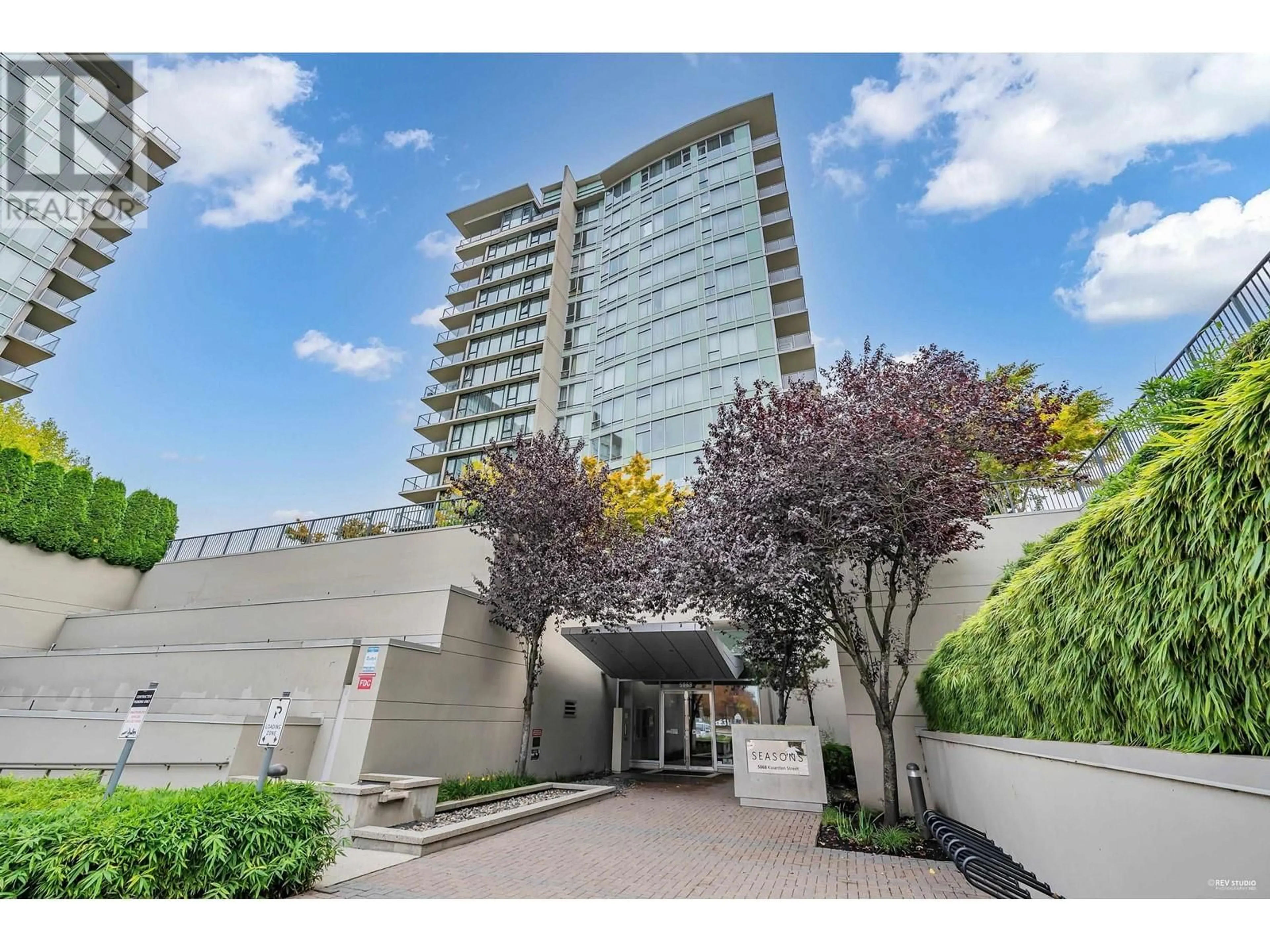 Indoor foyer for 1801 - 5068 KWANTLEN STREET, Richmond British Columbia V6X4K4