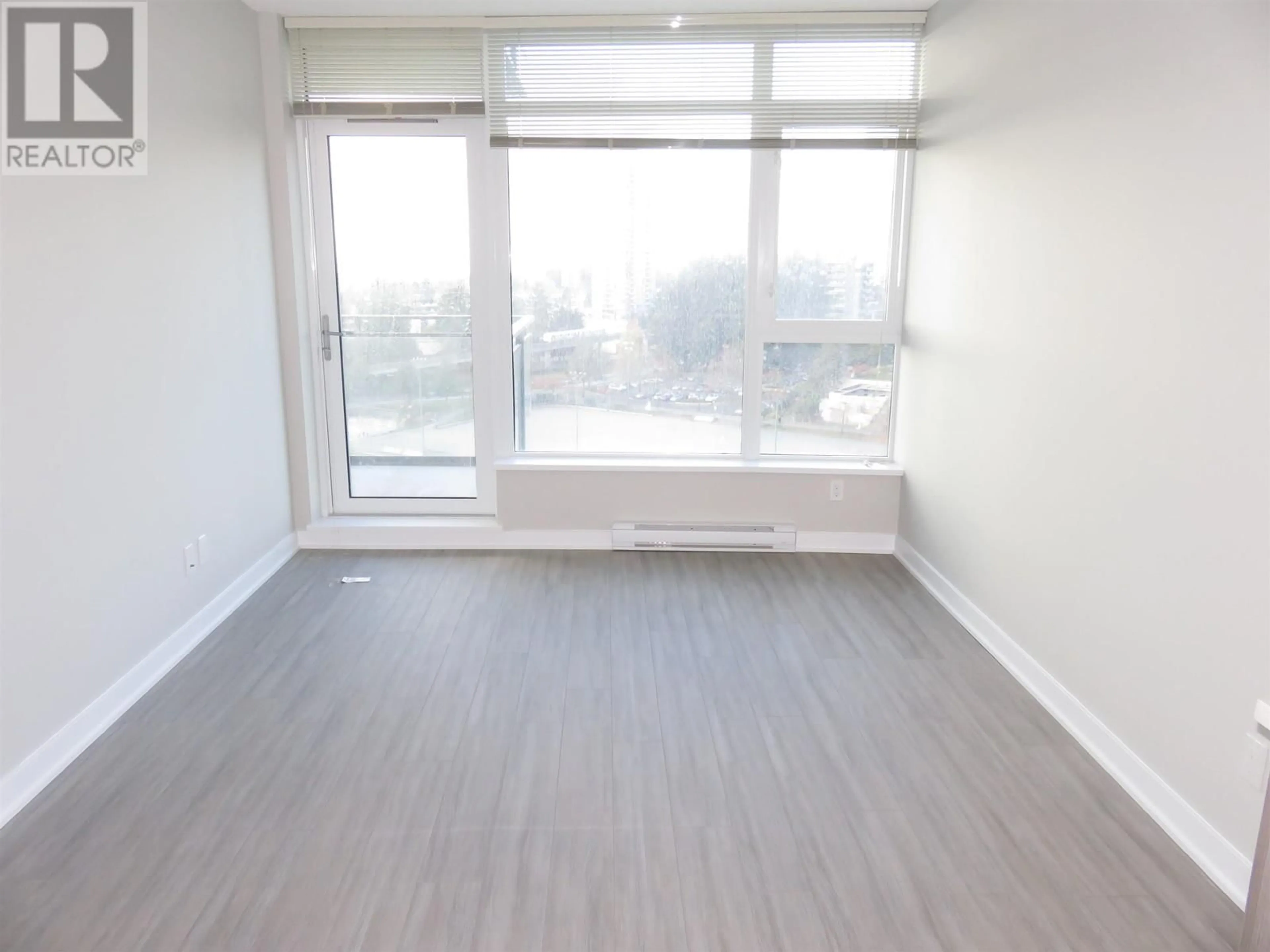 A pic of a room for 1503 - 4900 LENNOX LANE, Burnaby British Columbia V5H0G9